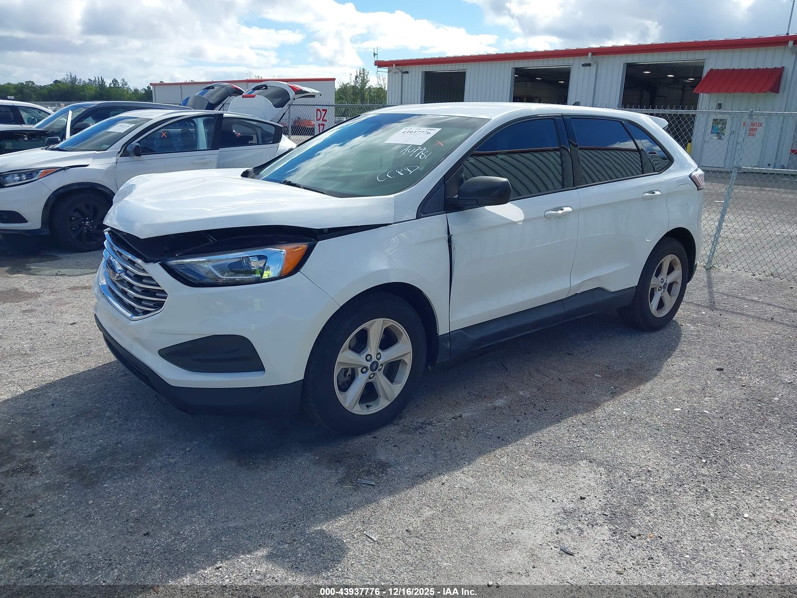FORD EDGE image 2