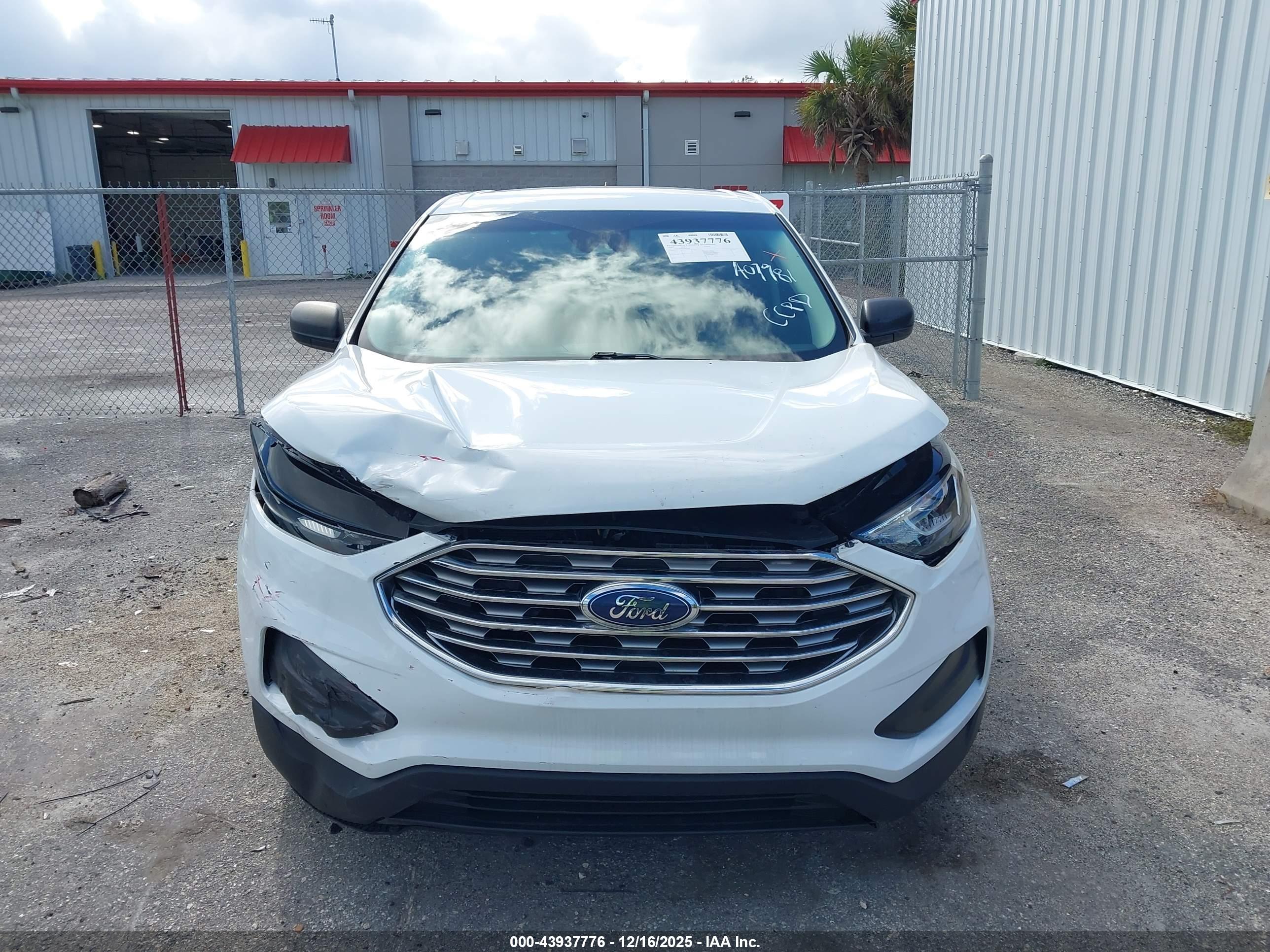 FORD EDGE image 6