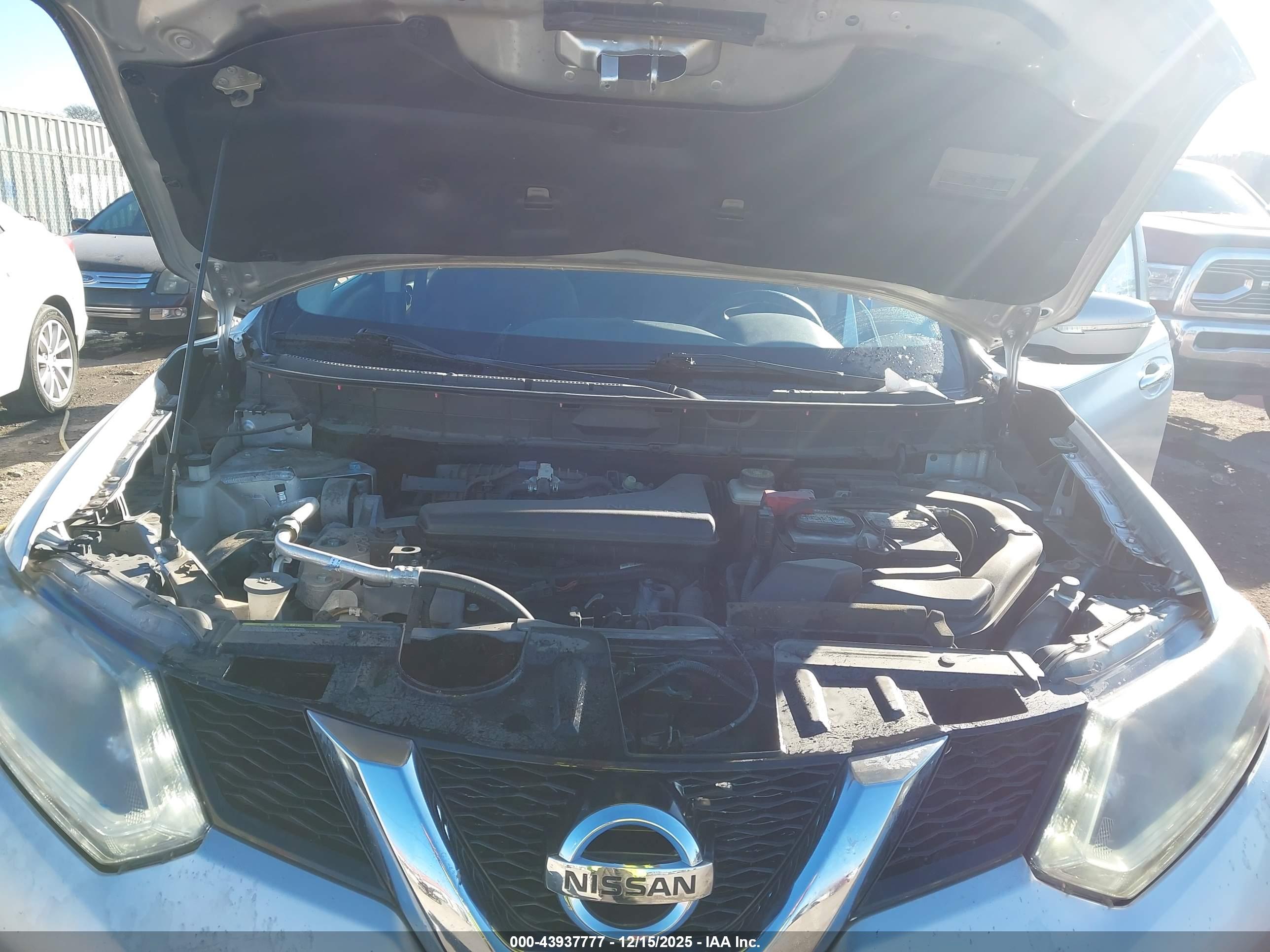 NISSAN ROGUE image 10