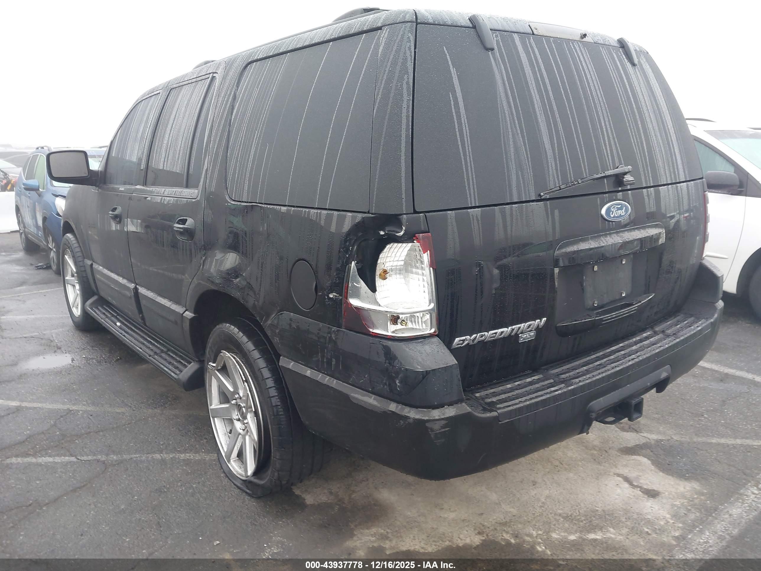 FORD EXPEDITION image 3