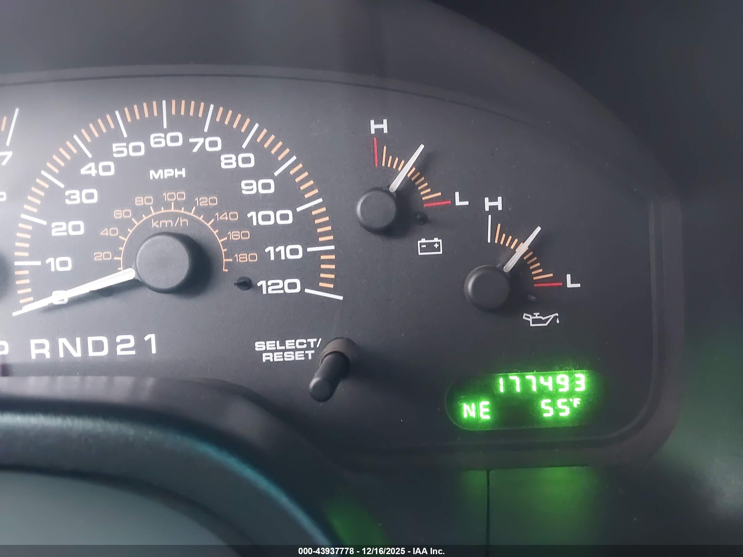 FORD EXPEDITION image 7