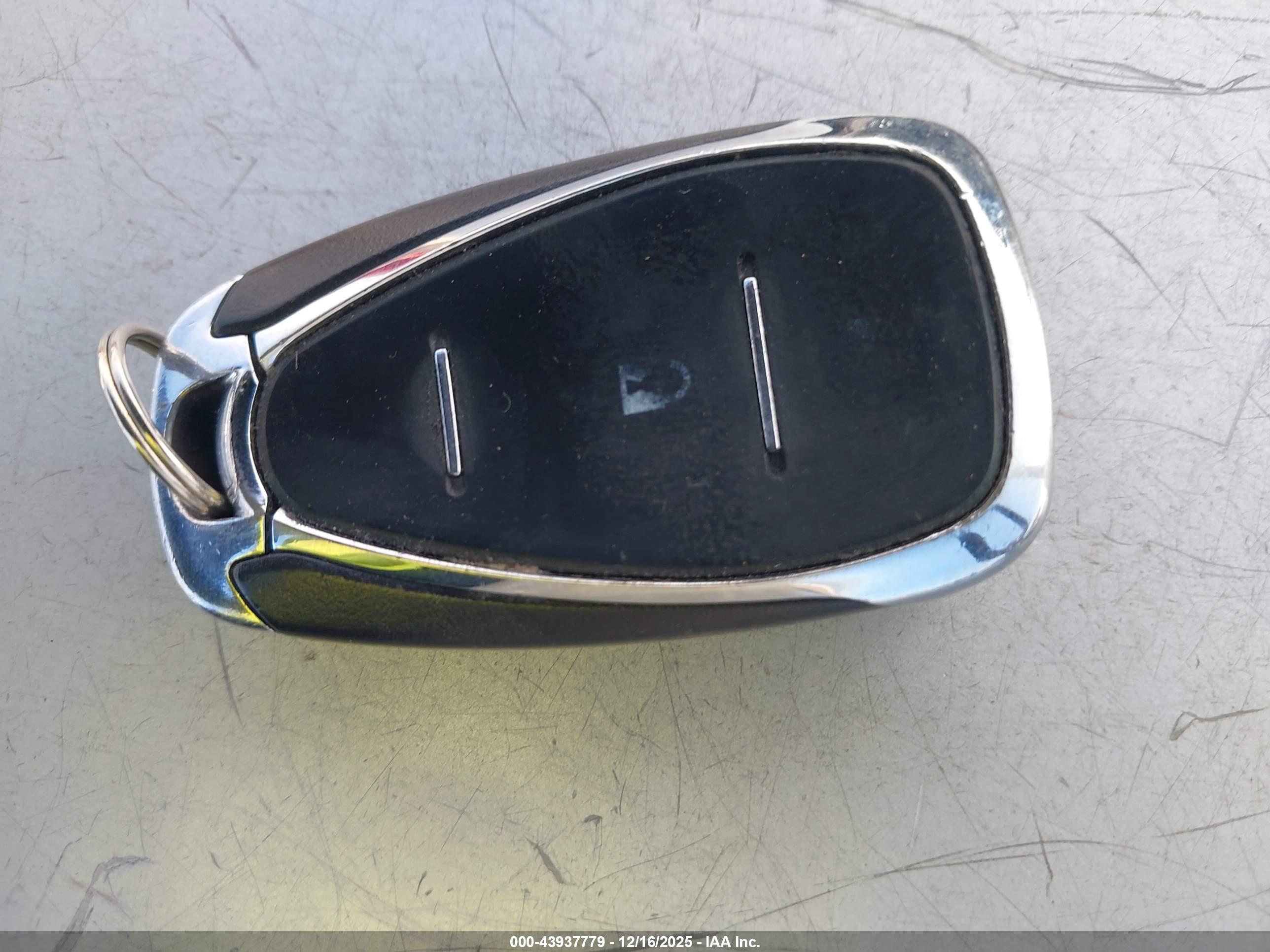 CHEVROLET EQUINOX image 11