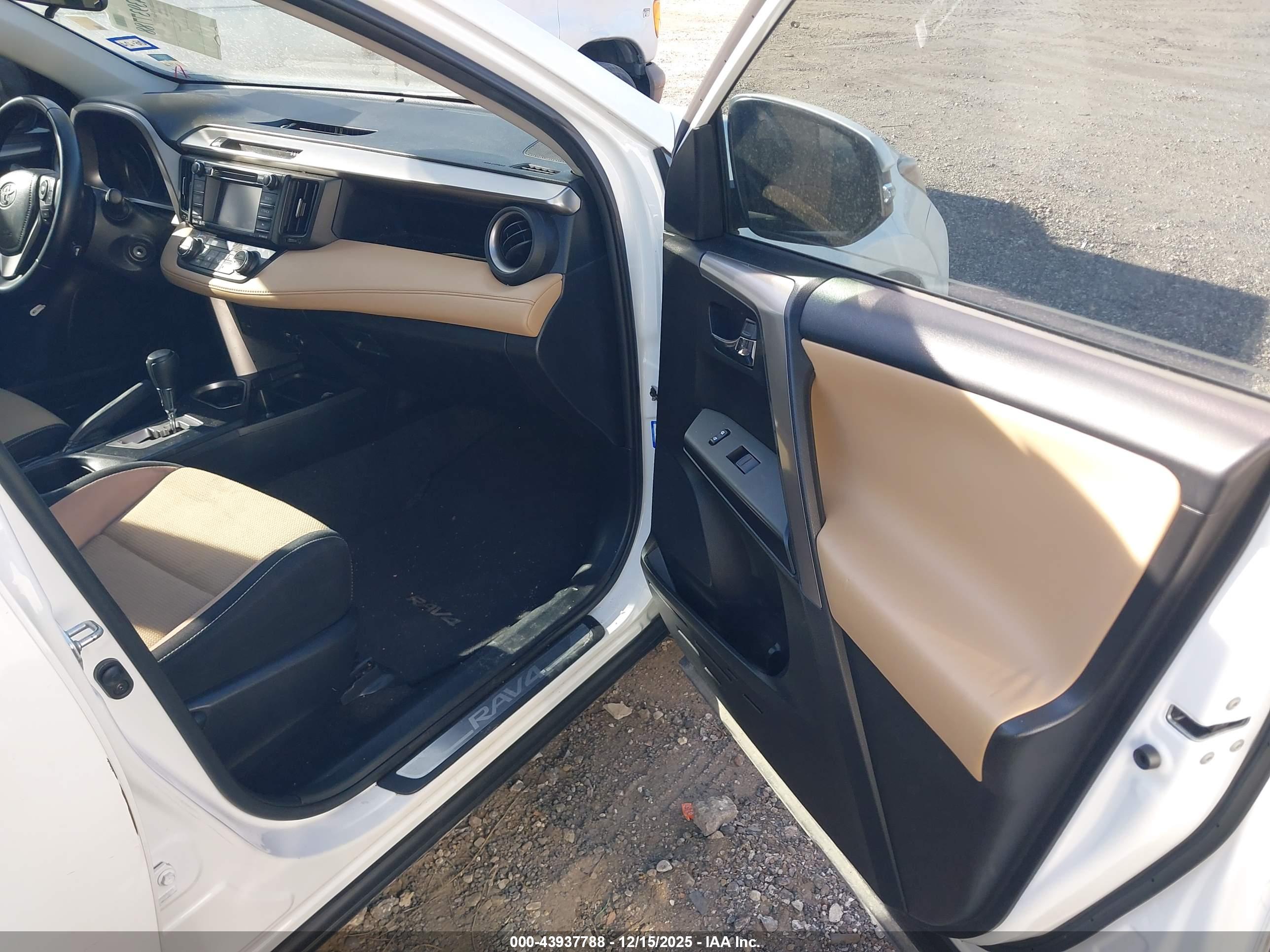 TOYOTA RAV4 image 5