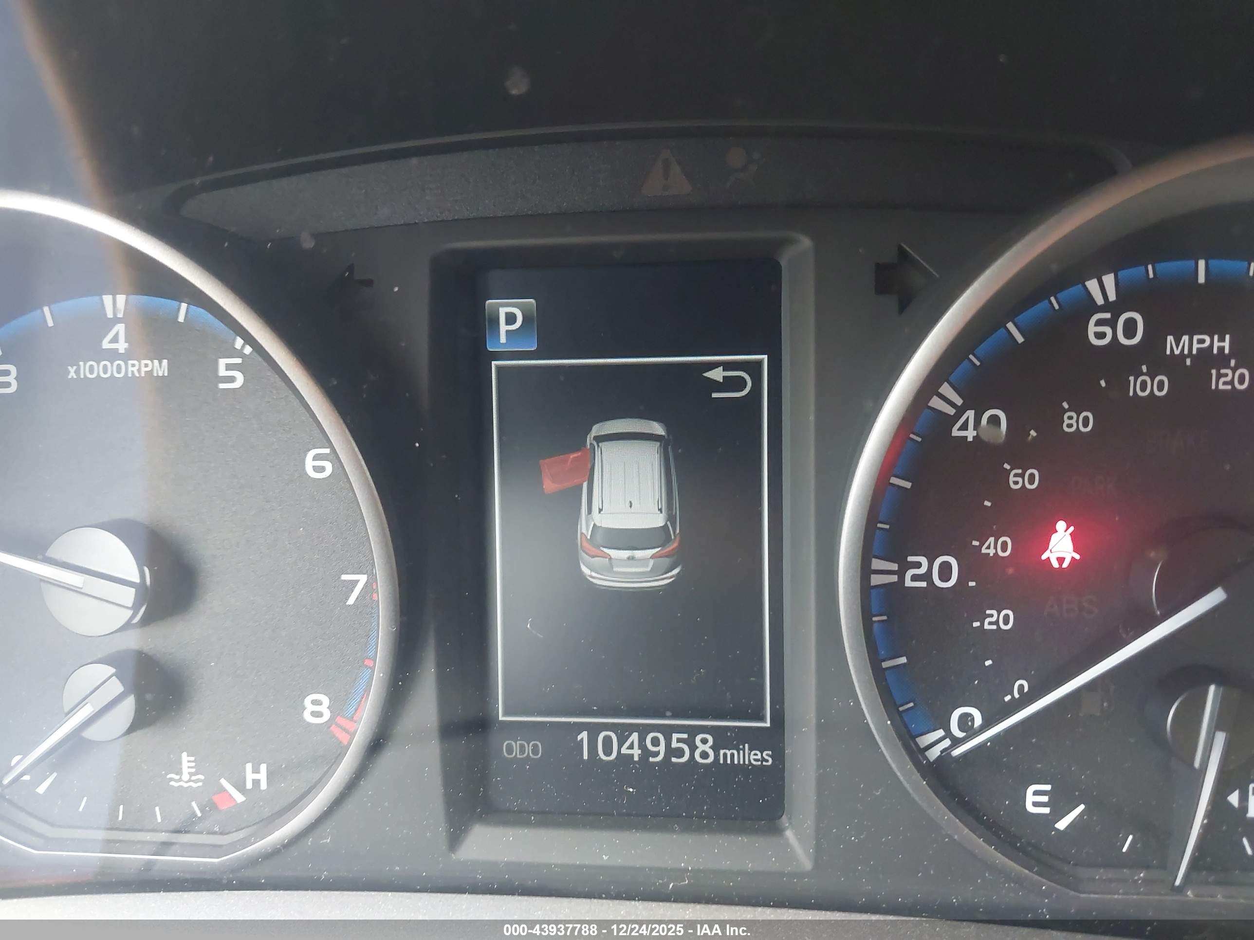 TOYOTA RAV4 image 7
