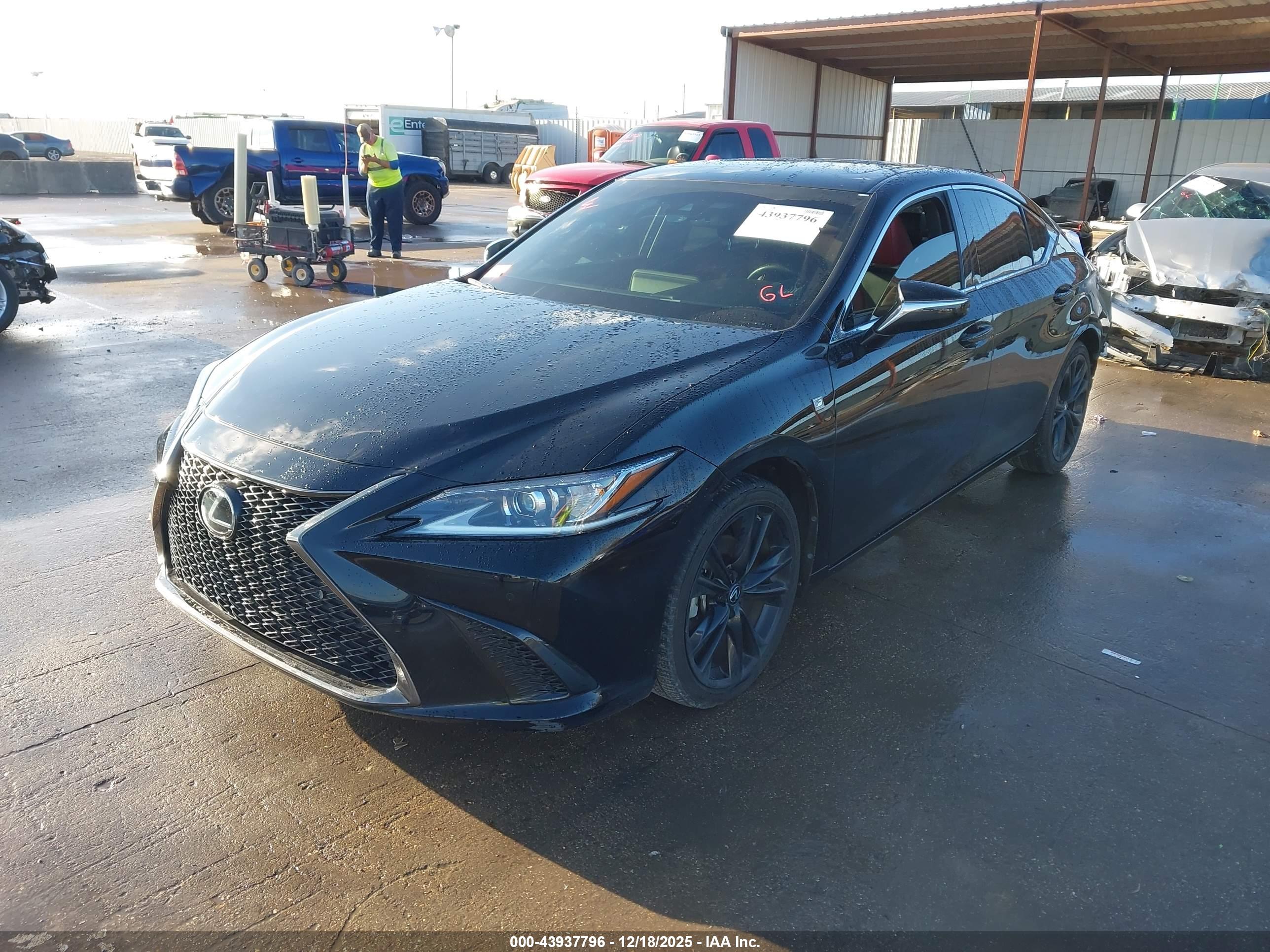 LEXUS ES image 2