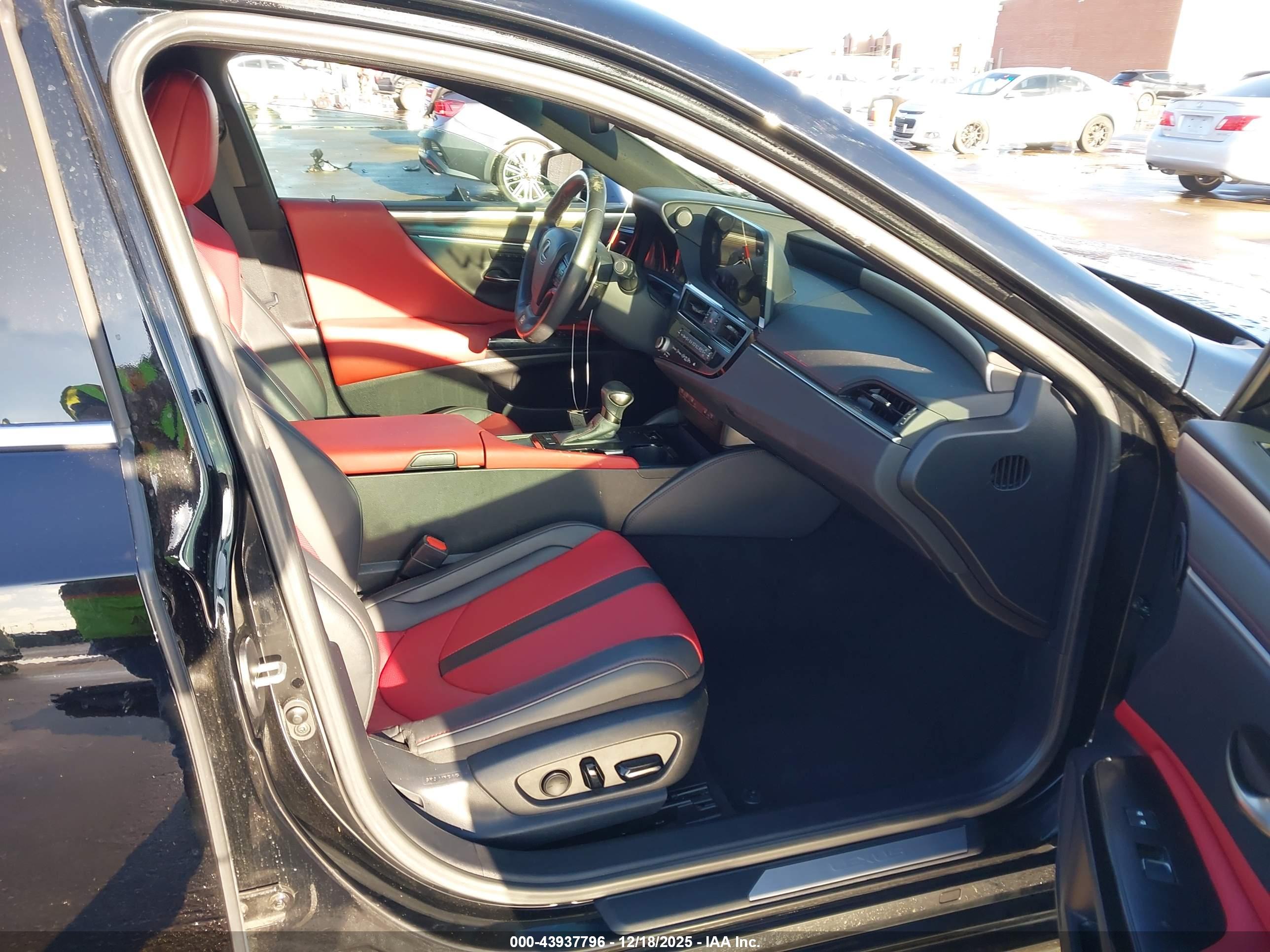 LEXUS ES image 5