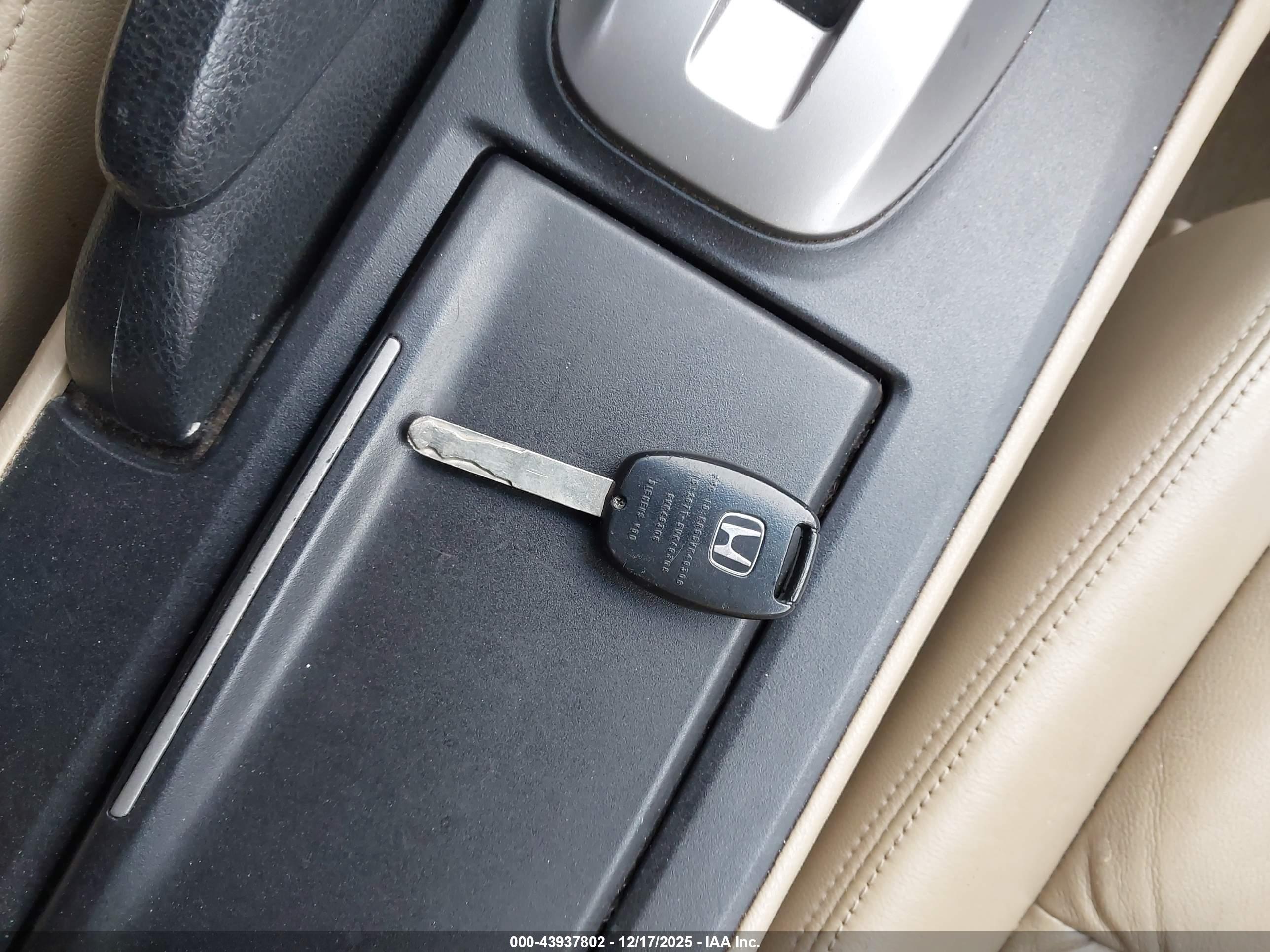 HONDA ACCORD image 11