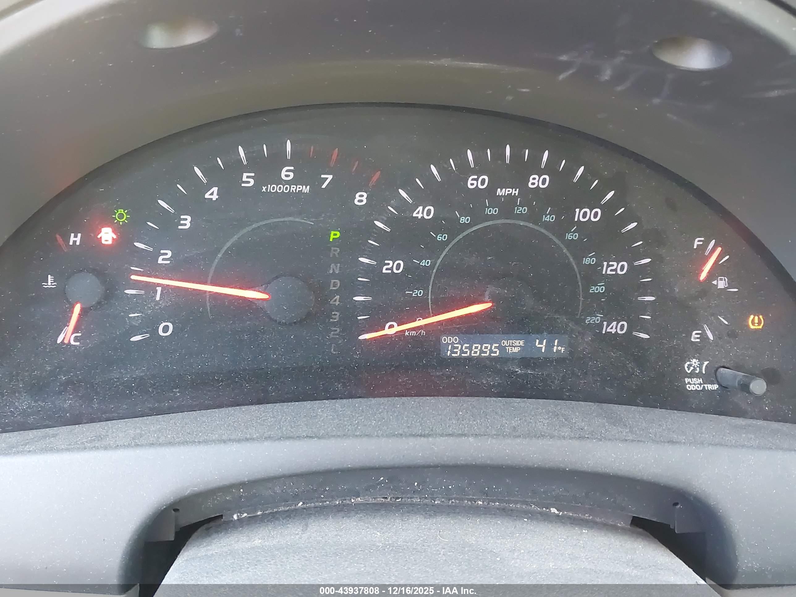 TOYOTA CAMRY image 7