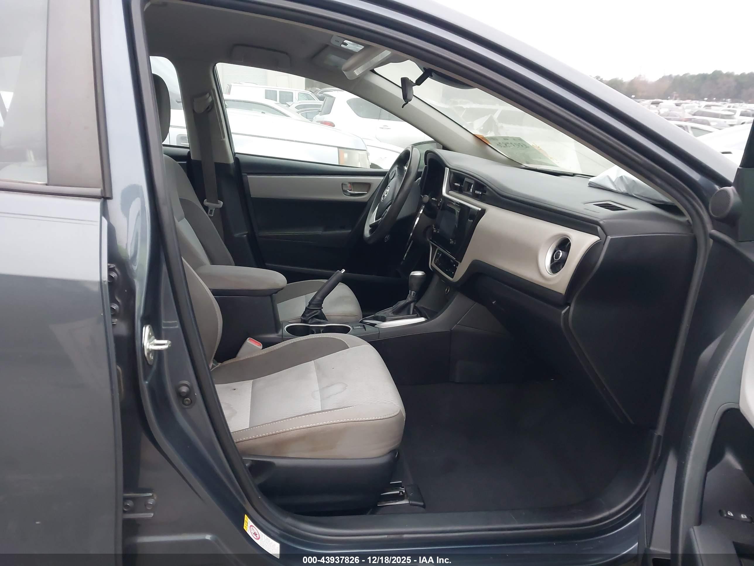 TOYOTA COROLLA image 5
