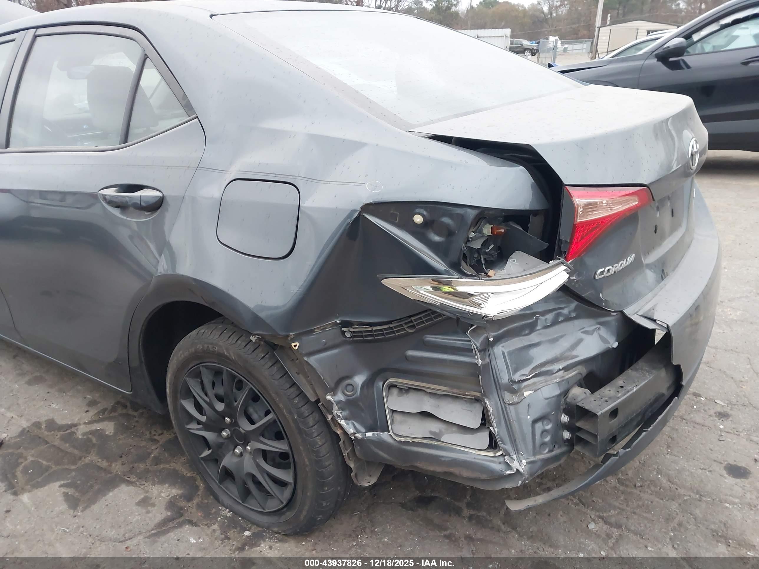 TOYOTA COROLLA image 6