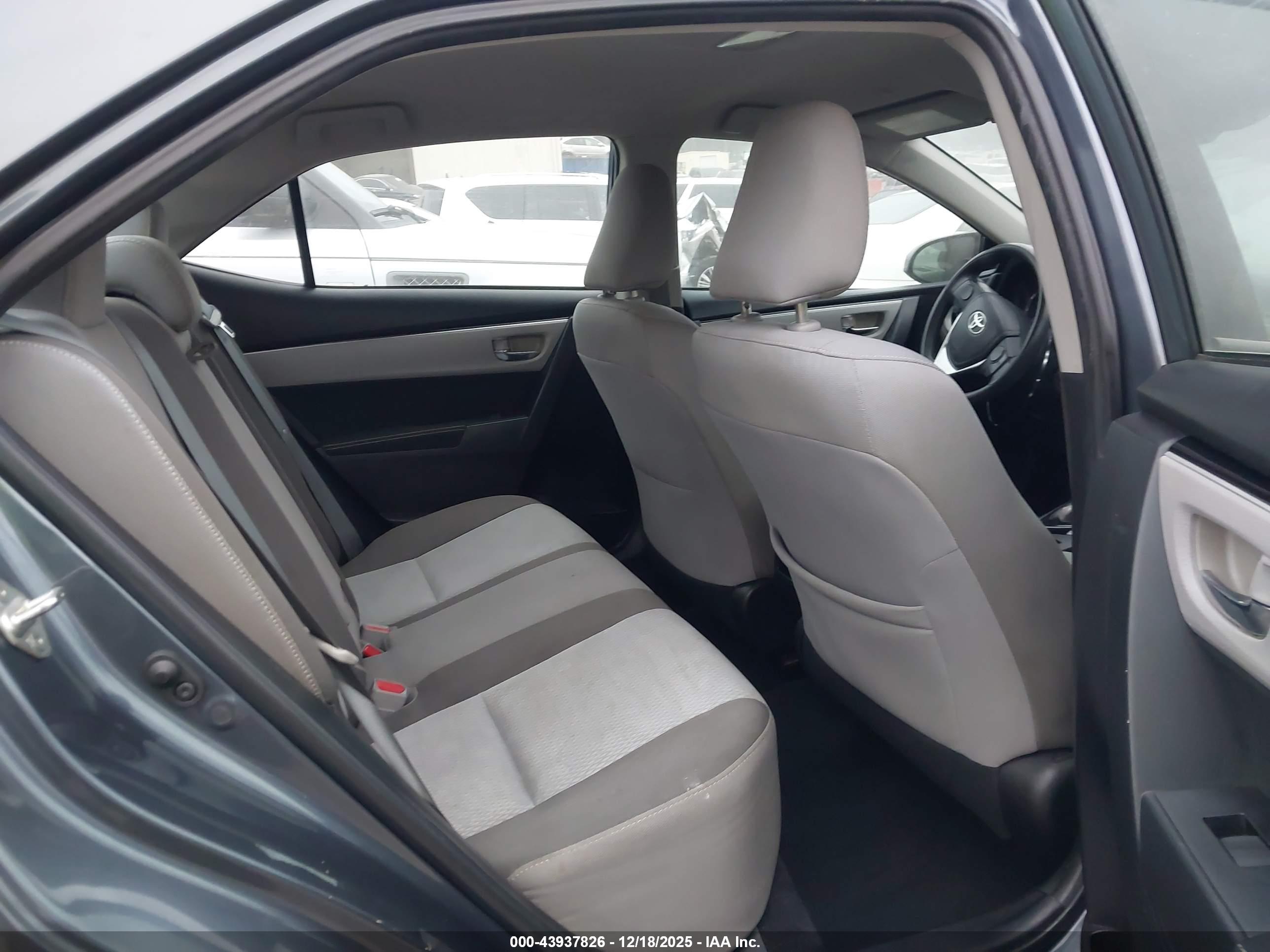 TOYOTA COROLLA image 8