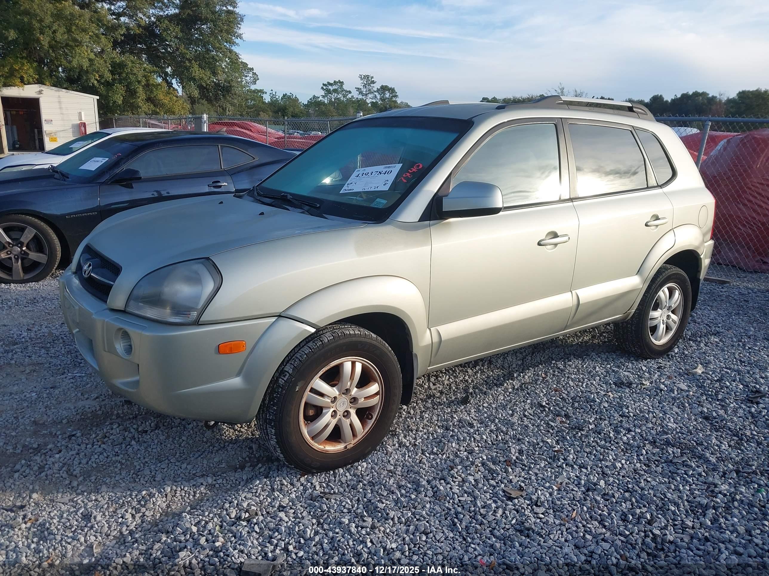 HYUNDAI TUCSON image 2
