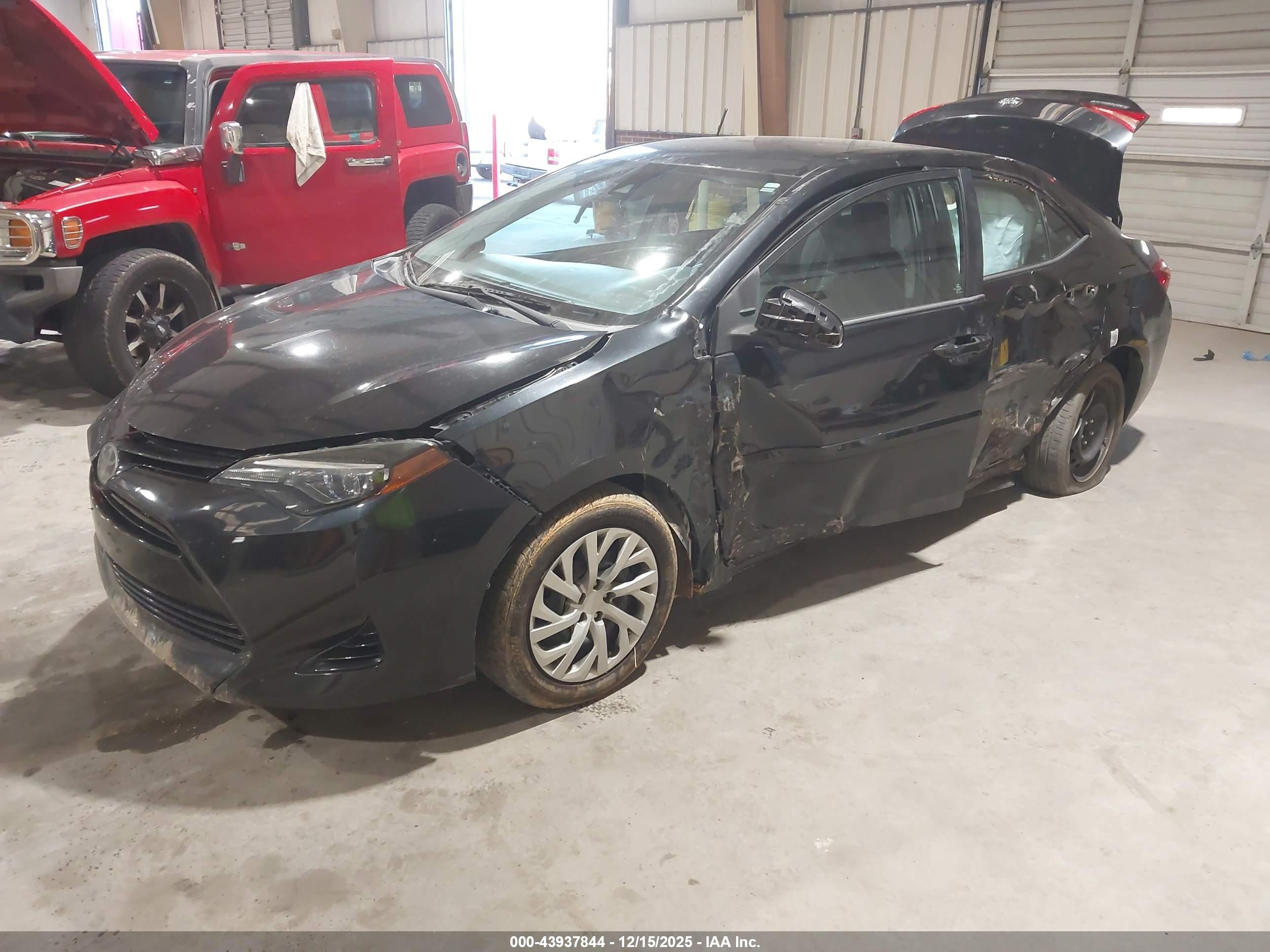 TOYOTA COROLLA image 2