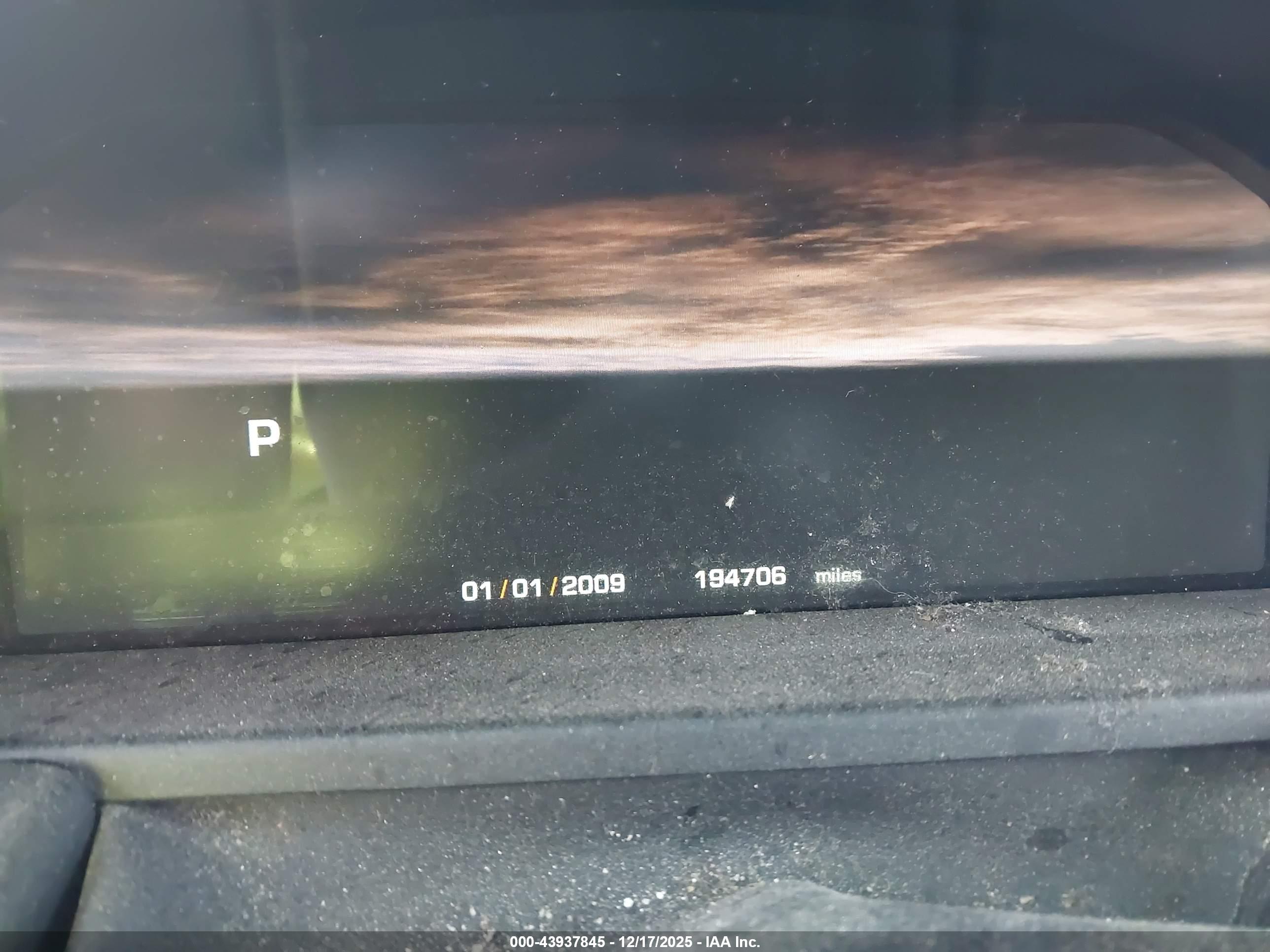 LAND ROVER image 7