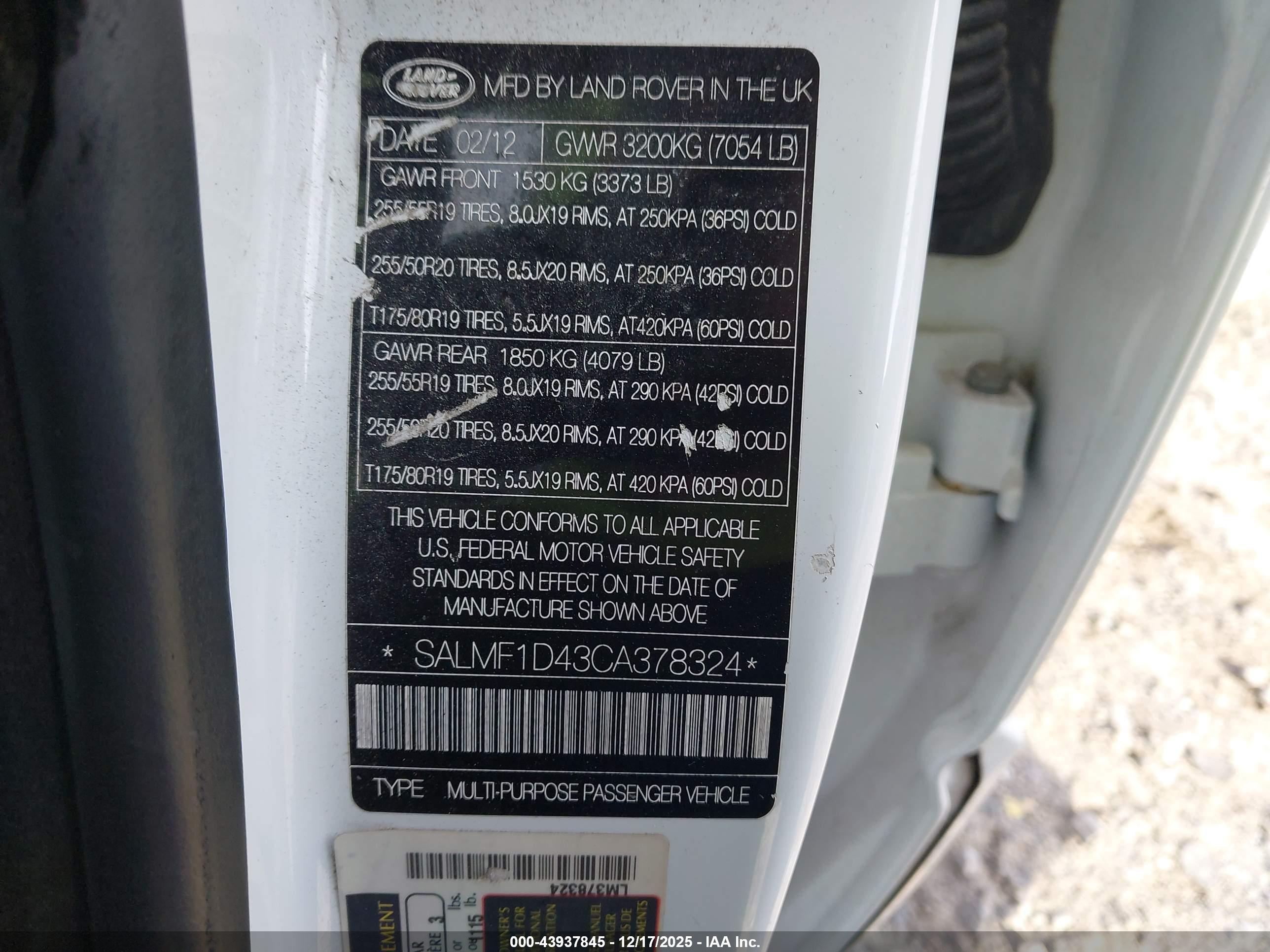 LAND ROVER image 9