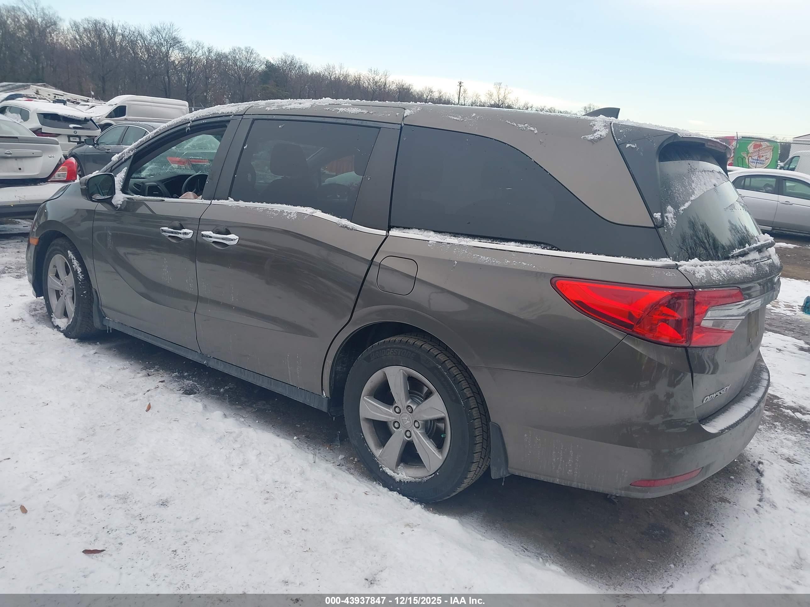 HONDA ODYSSEY image 3