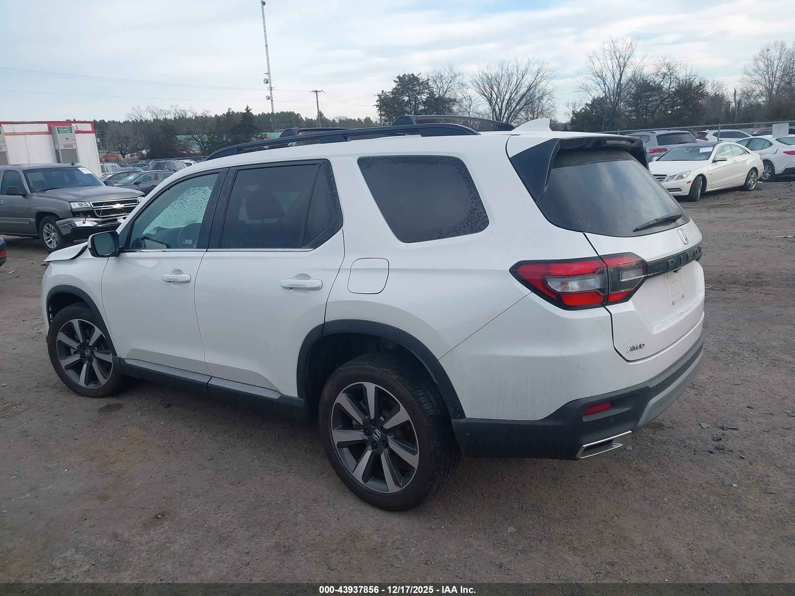 HONDA PILOT image 3