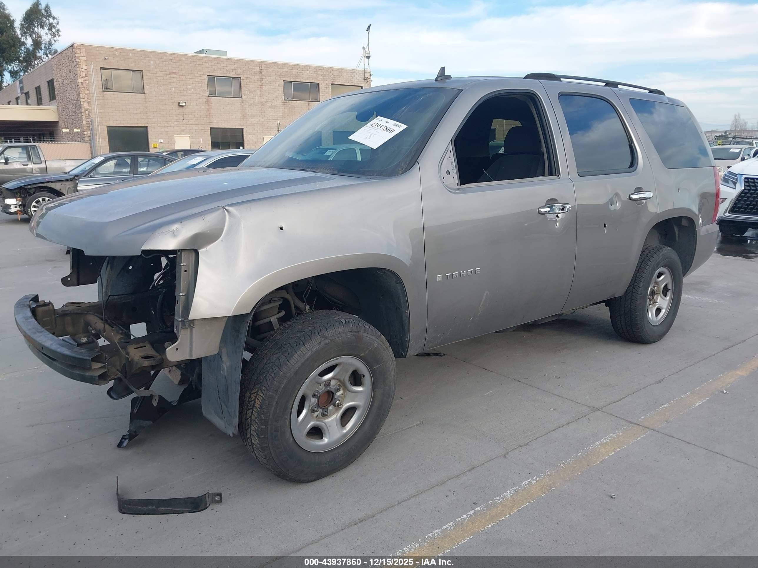 CHEVROLET TAHOE image 2