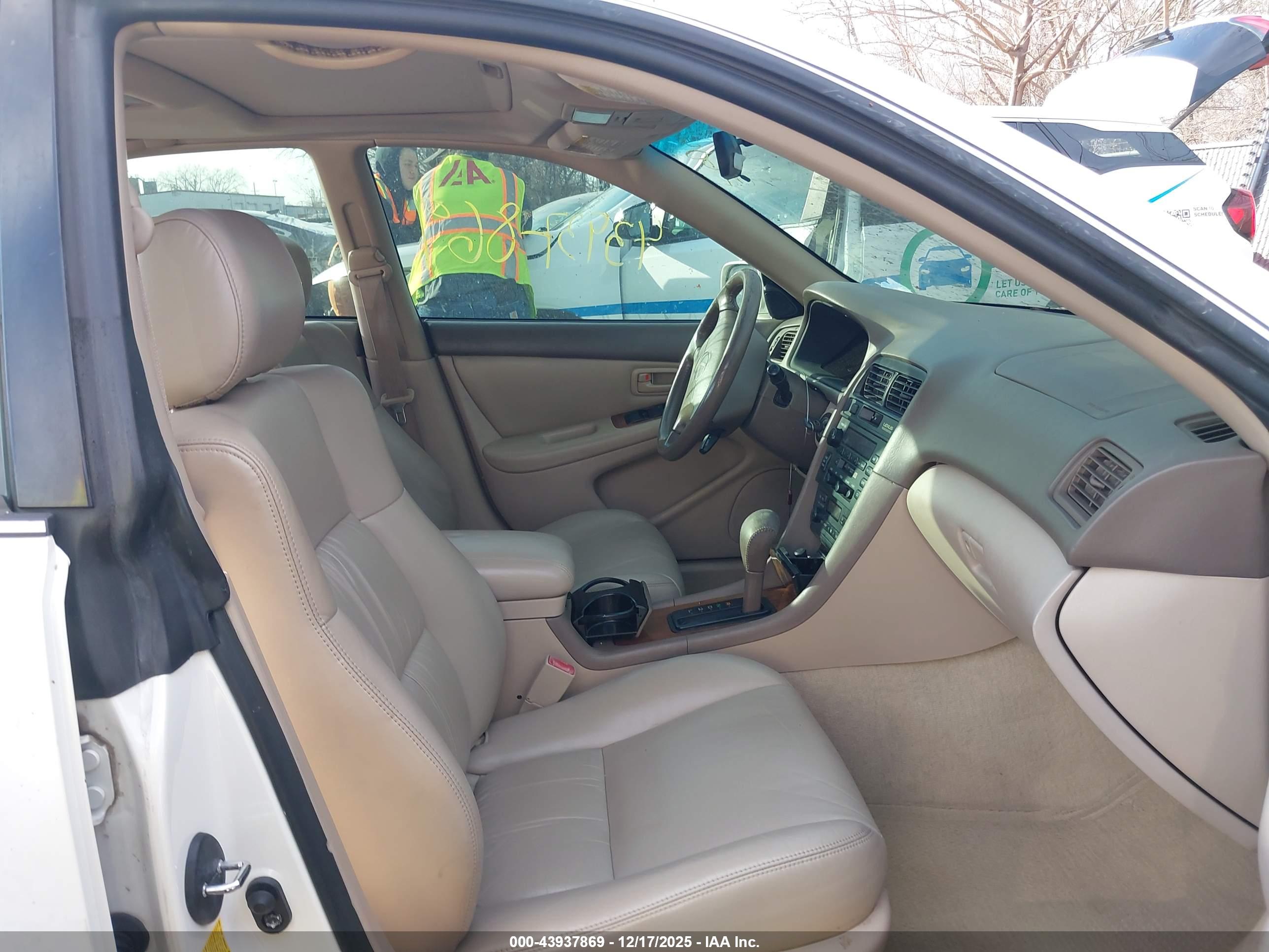 LEXUS ES image 5