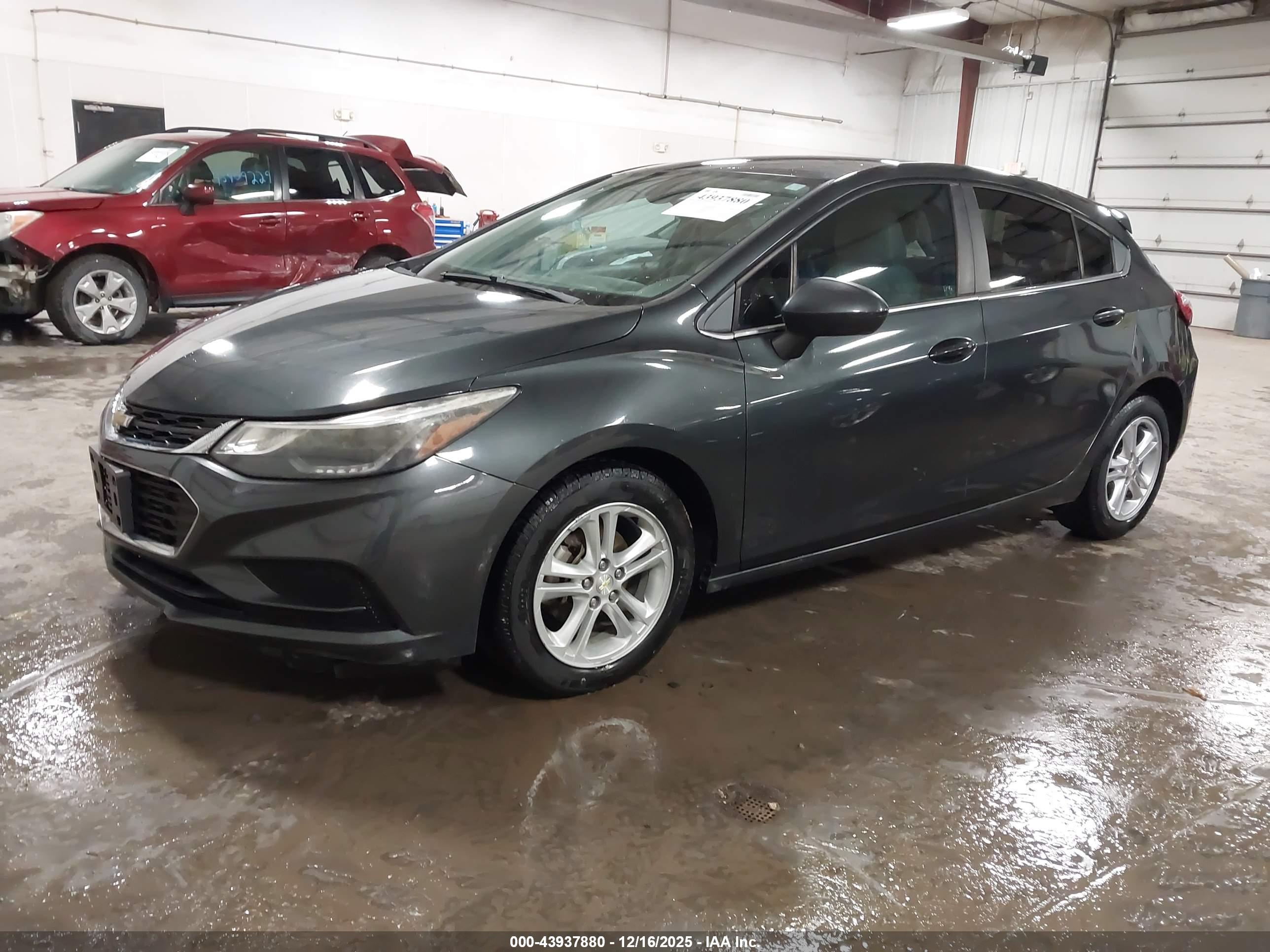 CHEVROLET CRUZE image 2