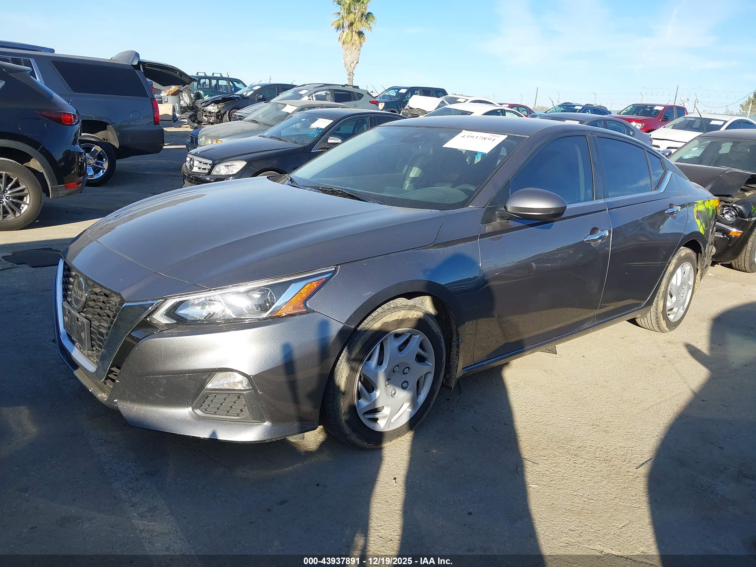 NISSAN ALTIMA image 2