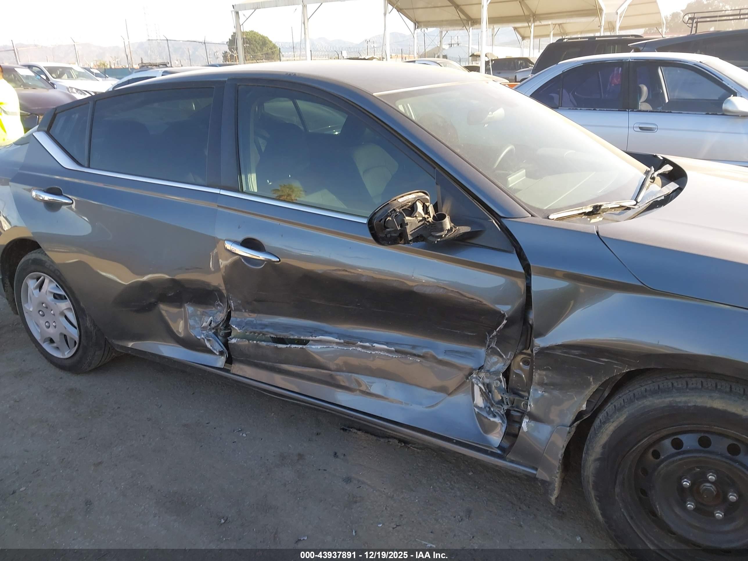 NISSAN ALTIMA image 6