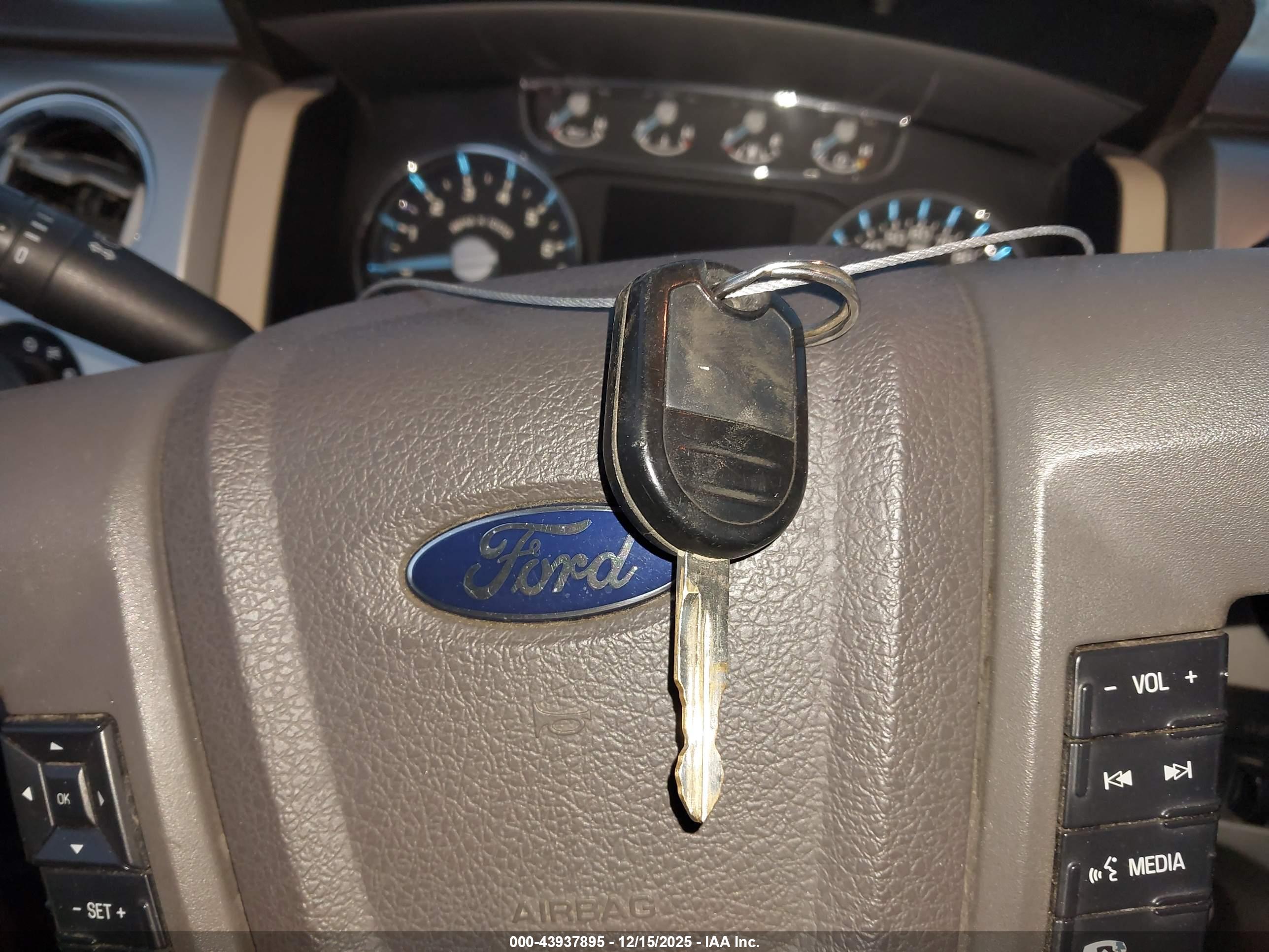 FORD F-150 image 11