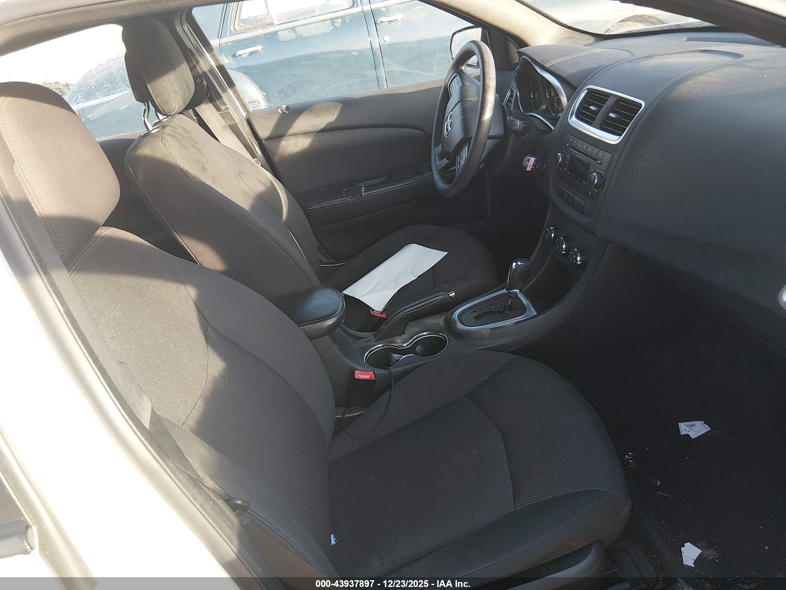 DODGE AVENGER image 5