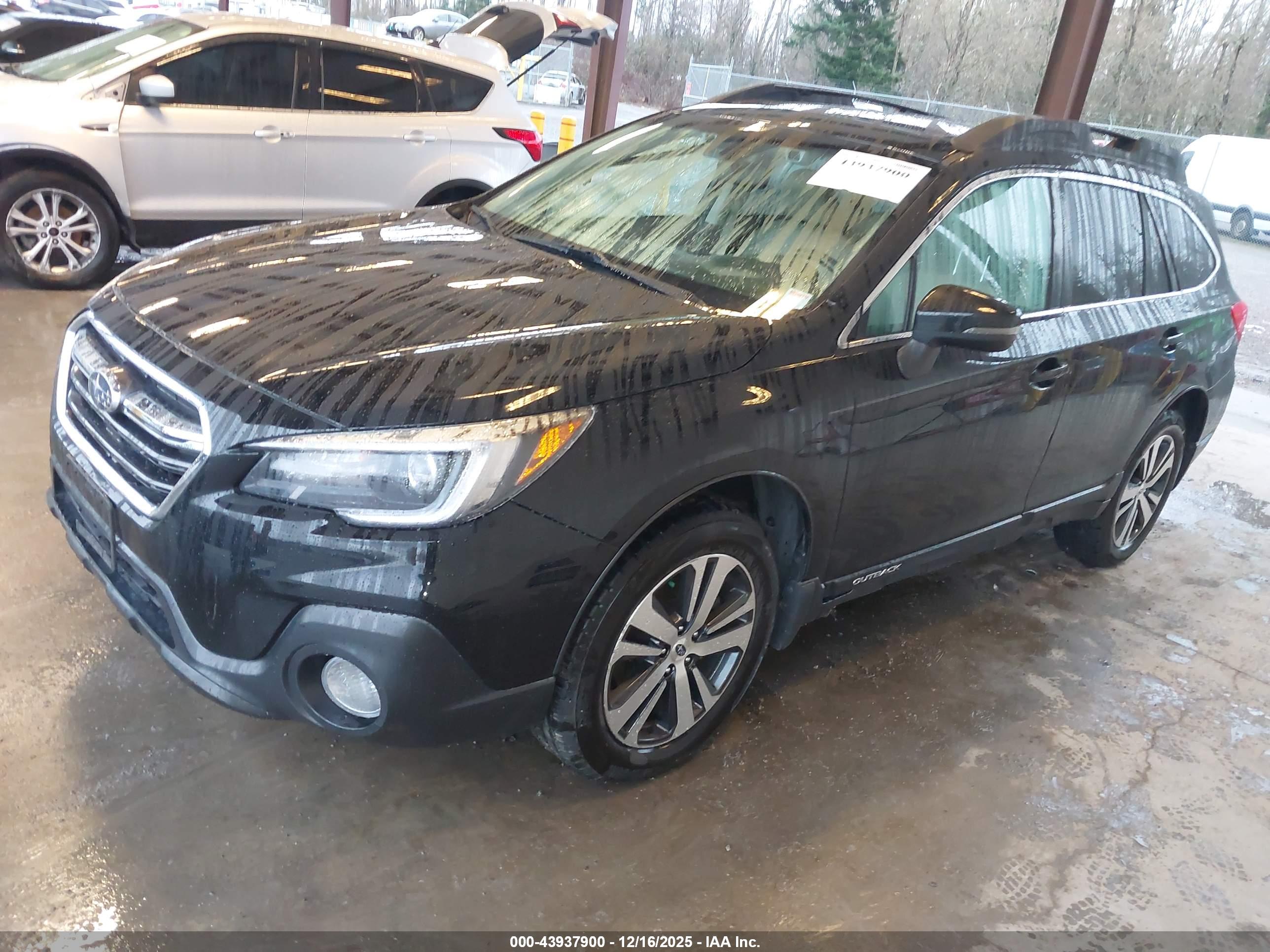 SUBARU OUTBACK image 2