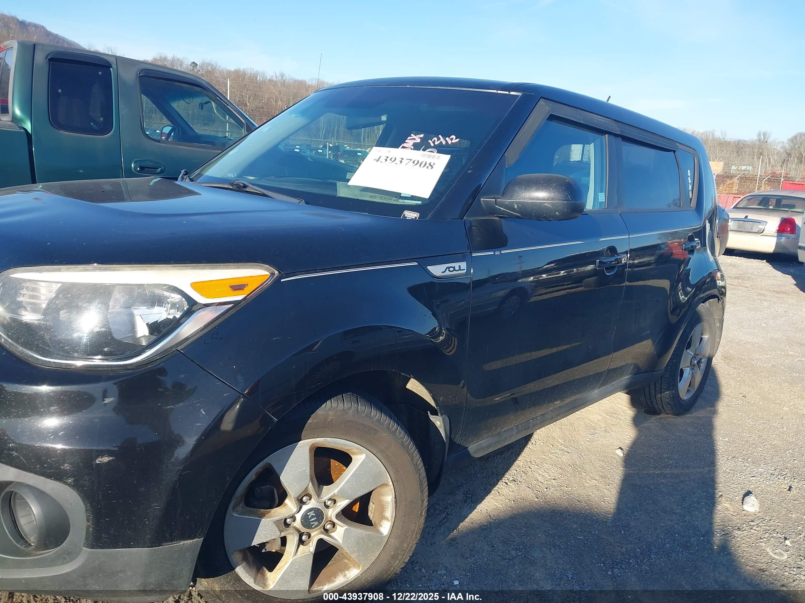 KIA SOUL image 2