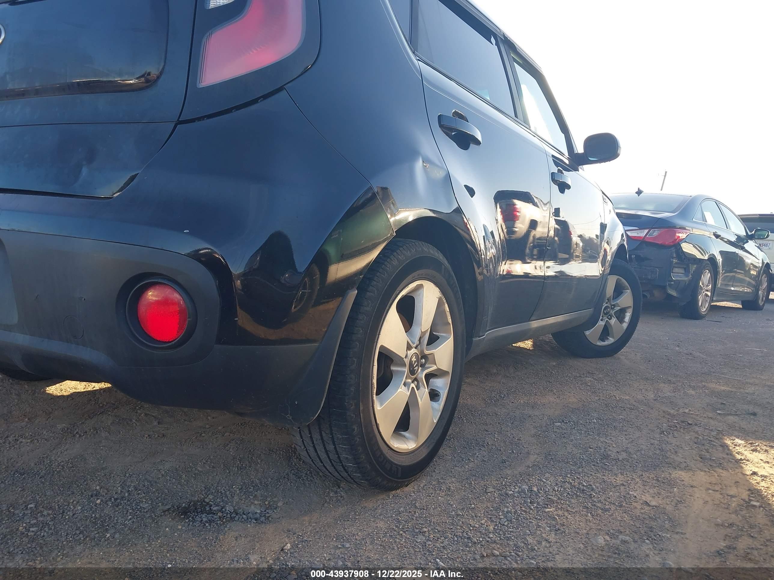 KIA SOUL image 4