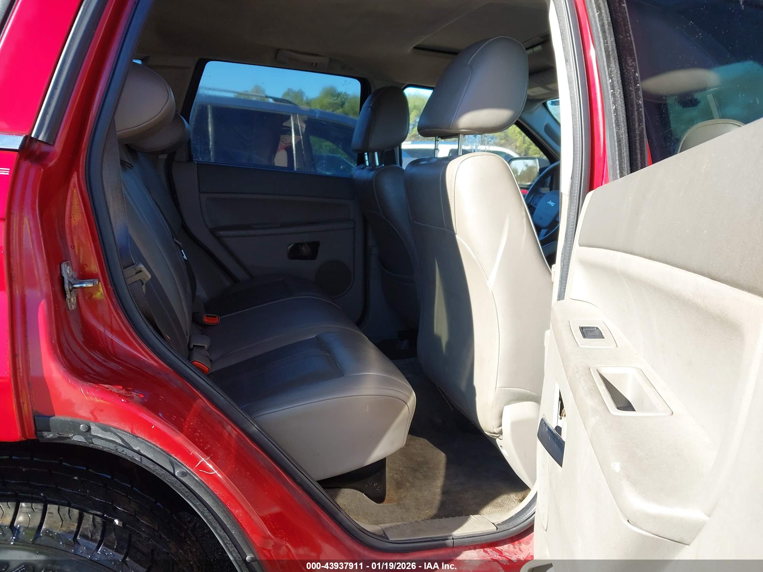 JEEP GRAND image 8