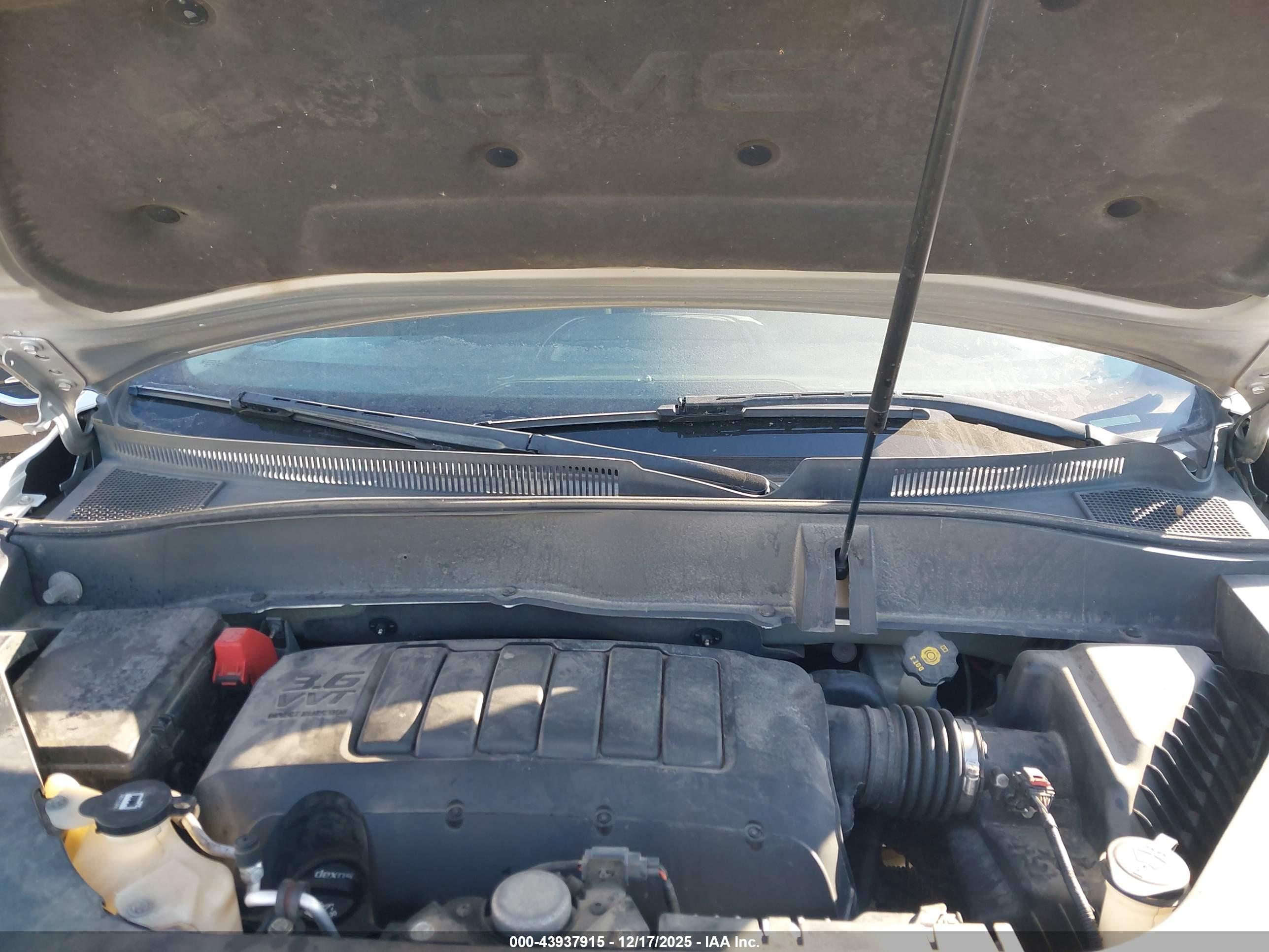 GMC ACADIA image 10