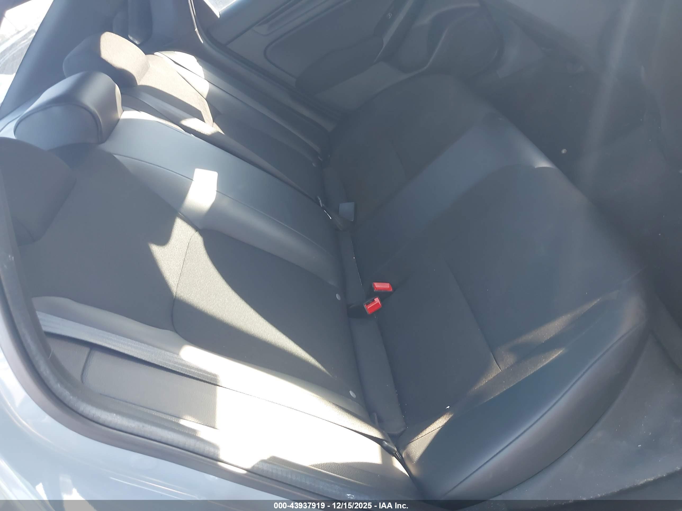HONDA CIVIC image 8