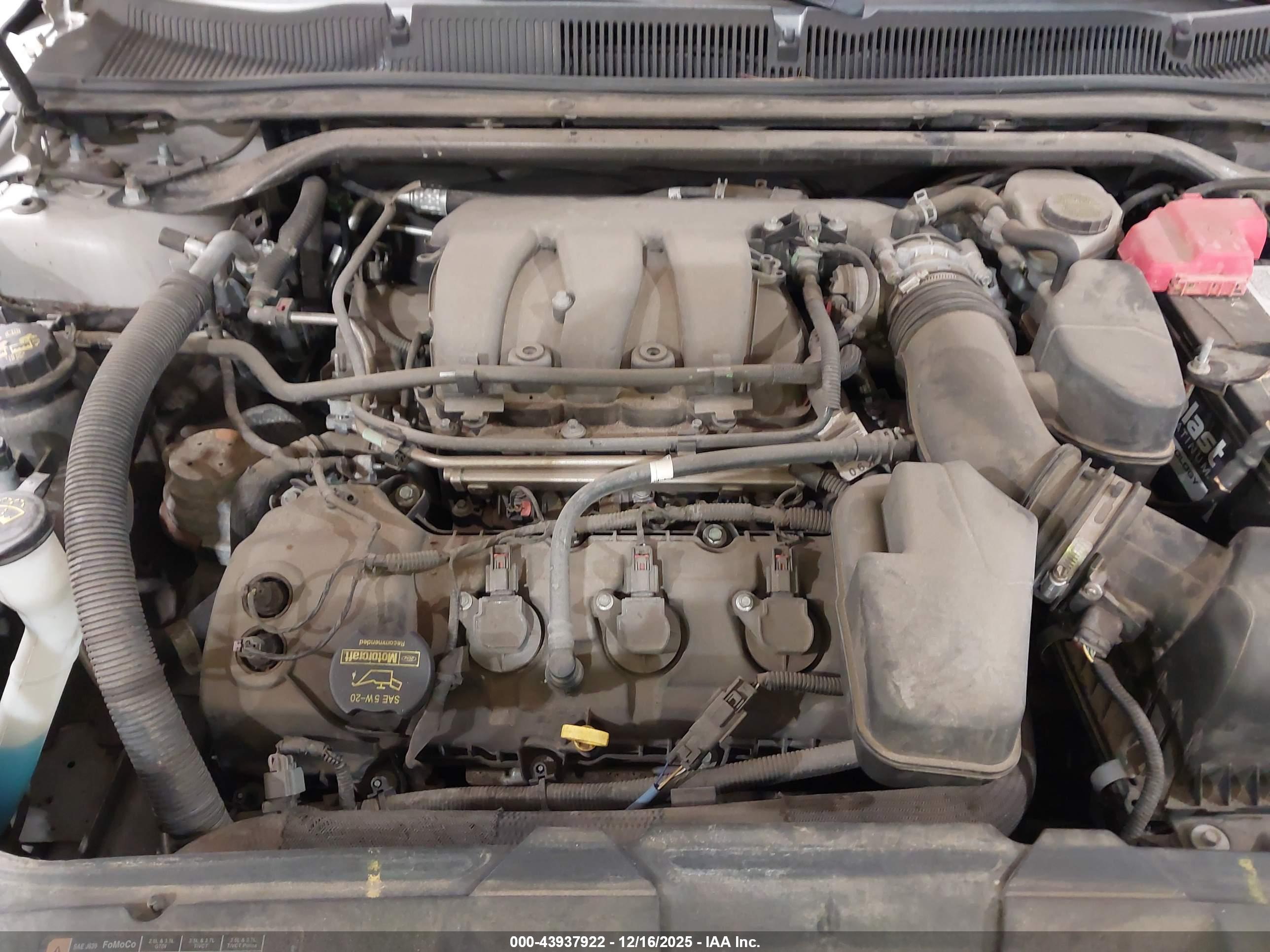 FORD TAURUS image 10