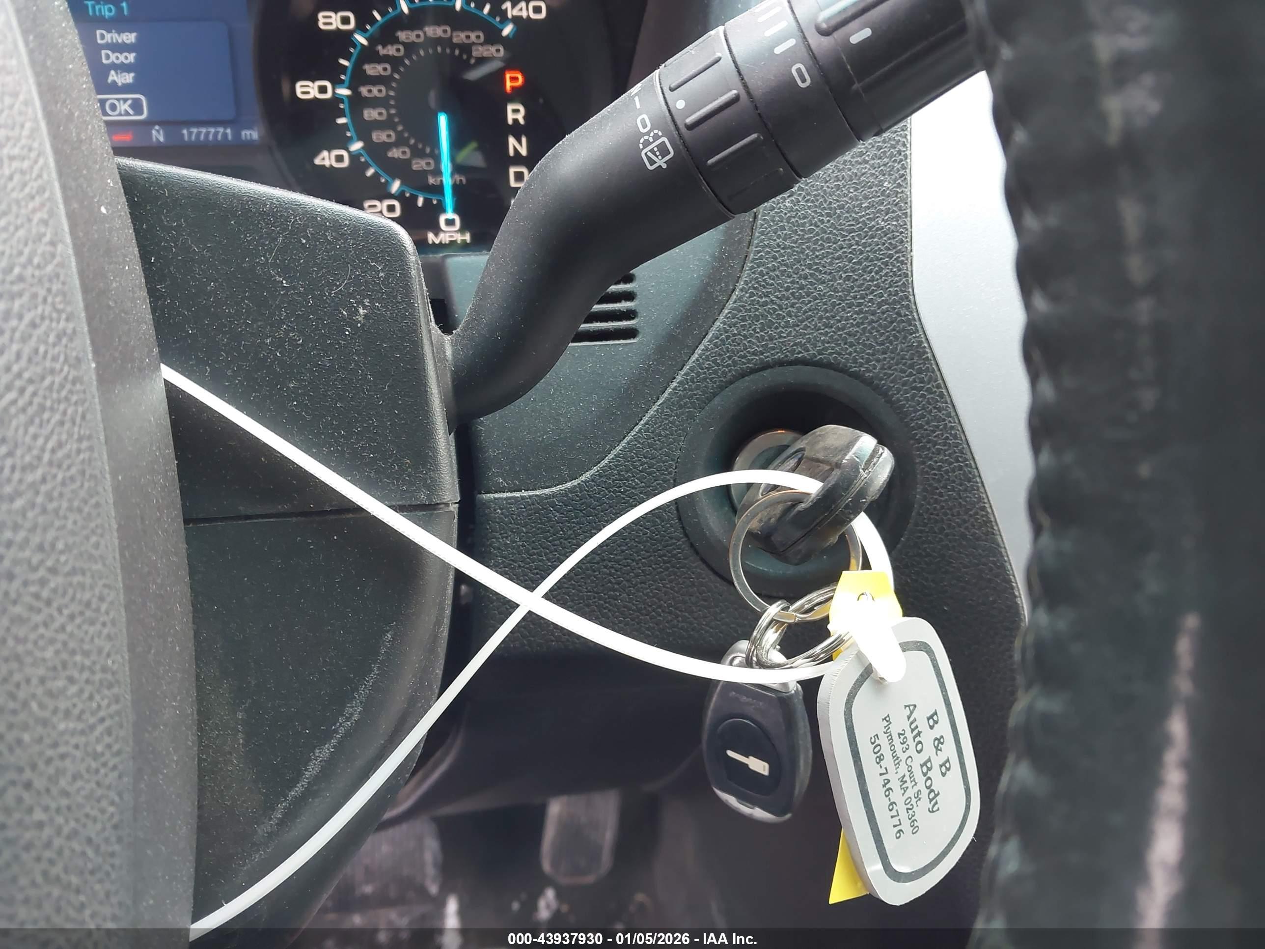 FORD EXPLORER image 11