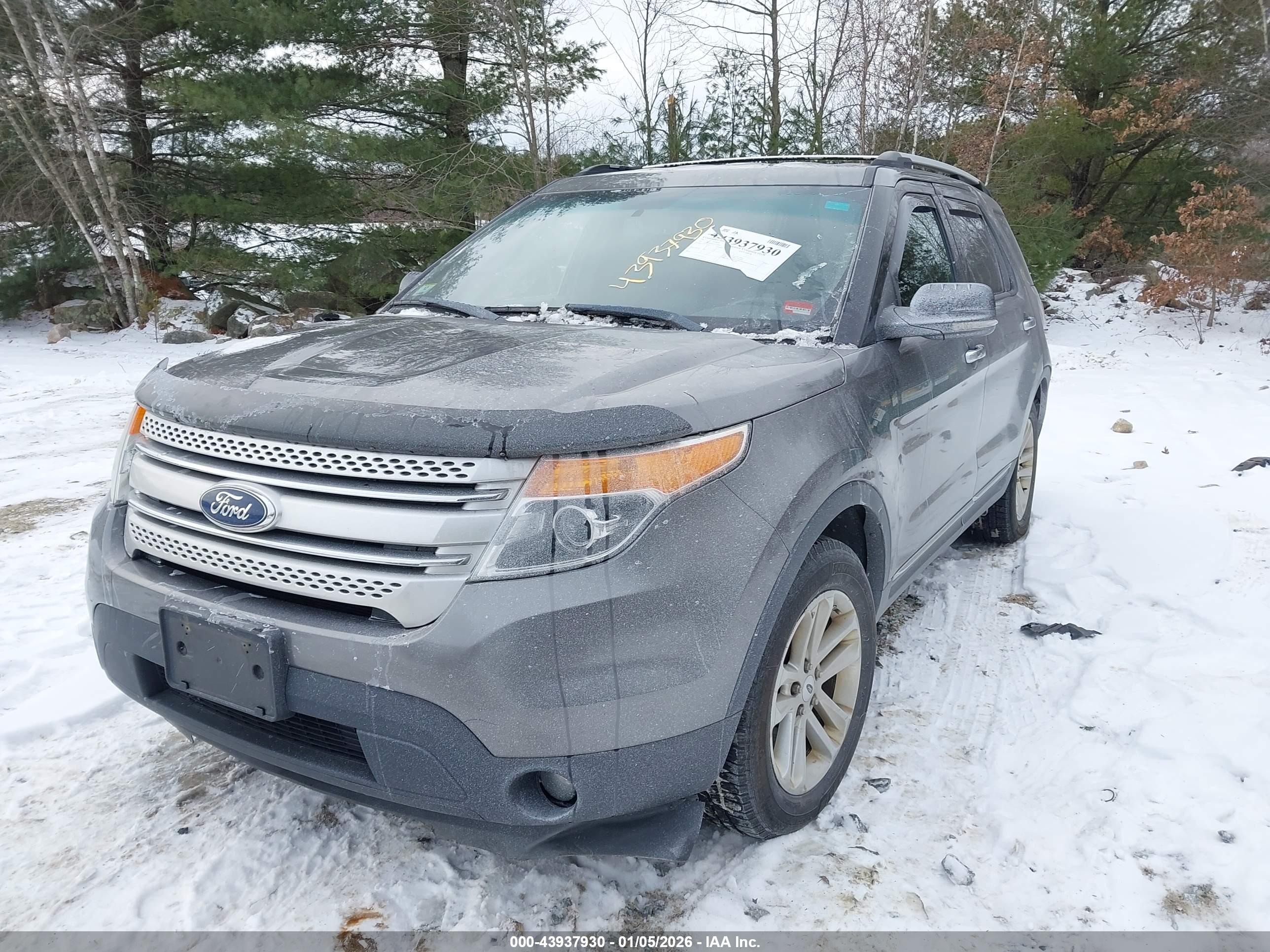 FORD EXPLORER image 2