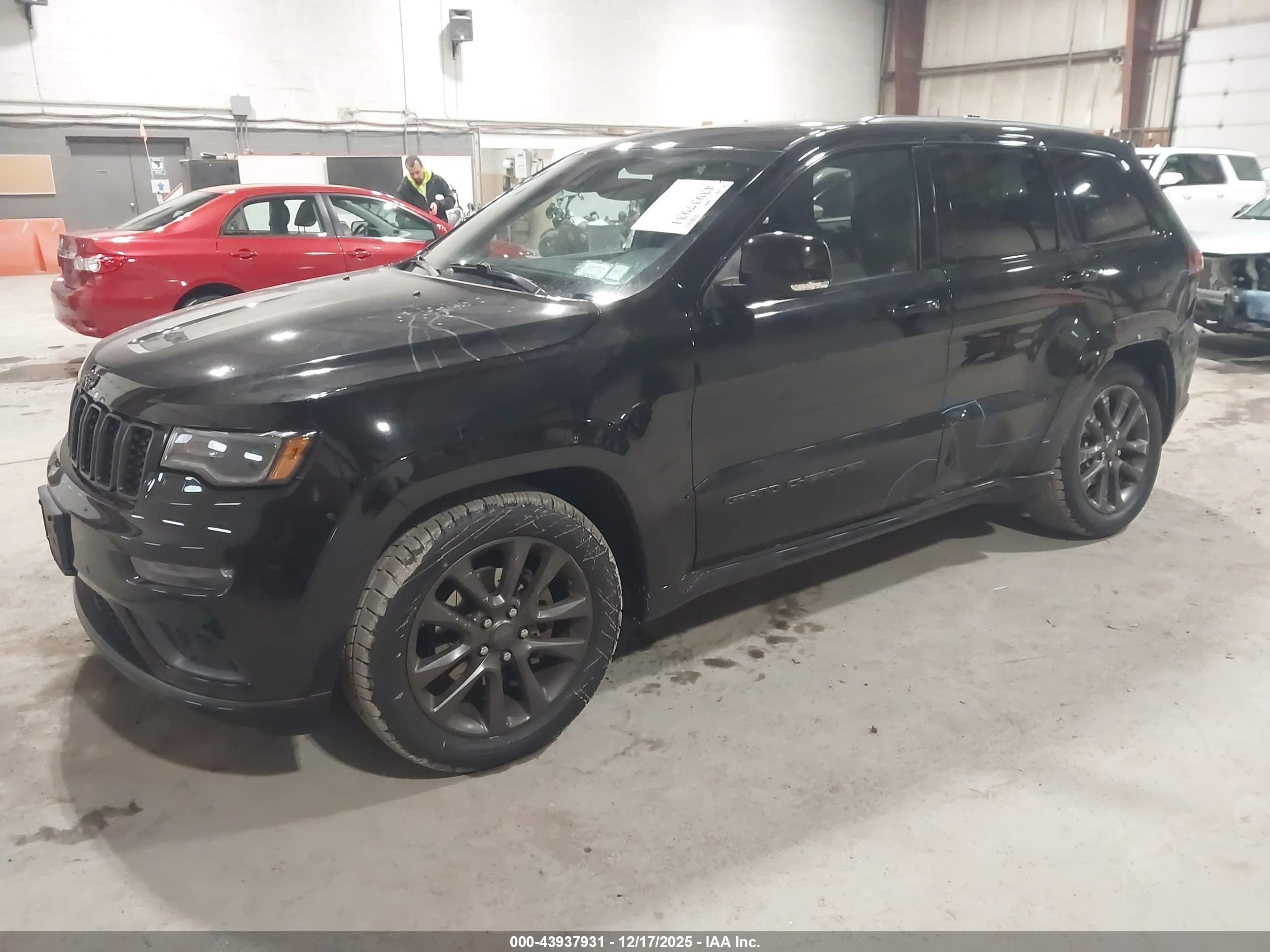 JEEP GRAND image 2