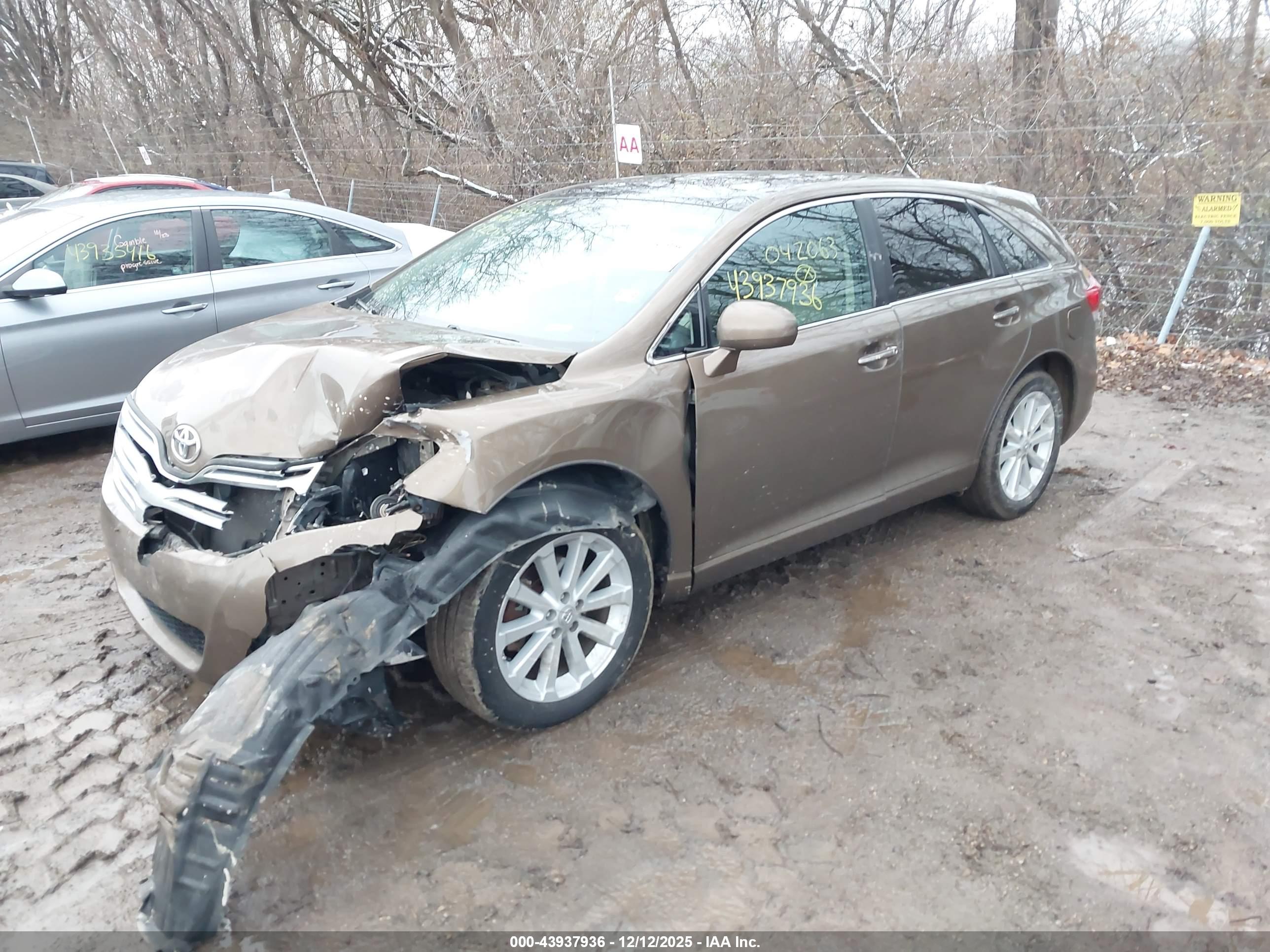 TOYOTA VENZA image 2