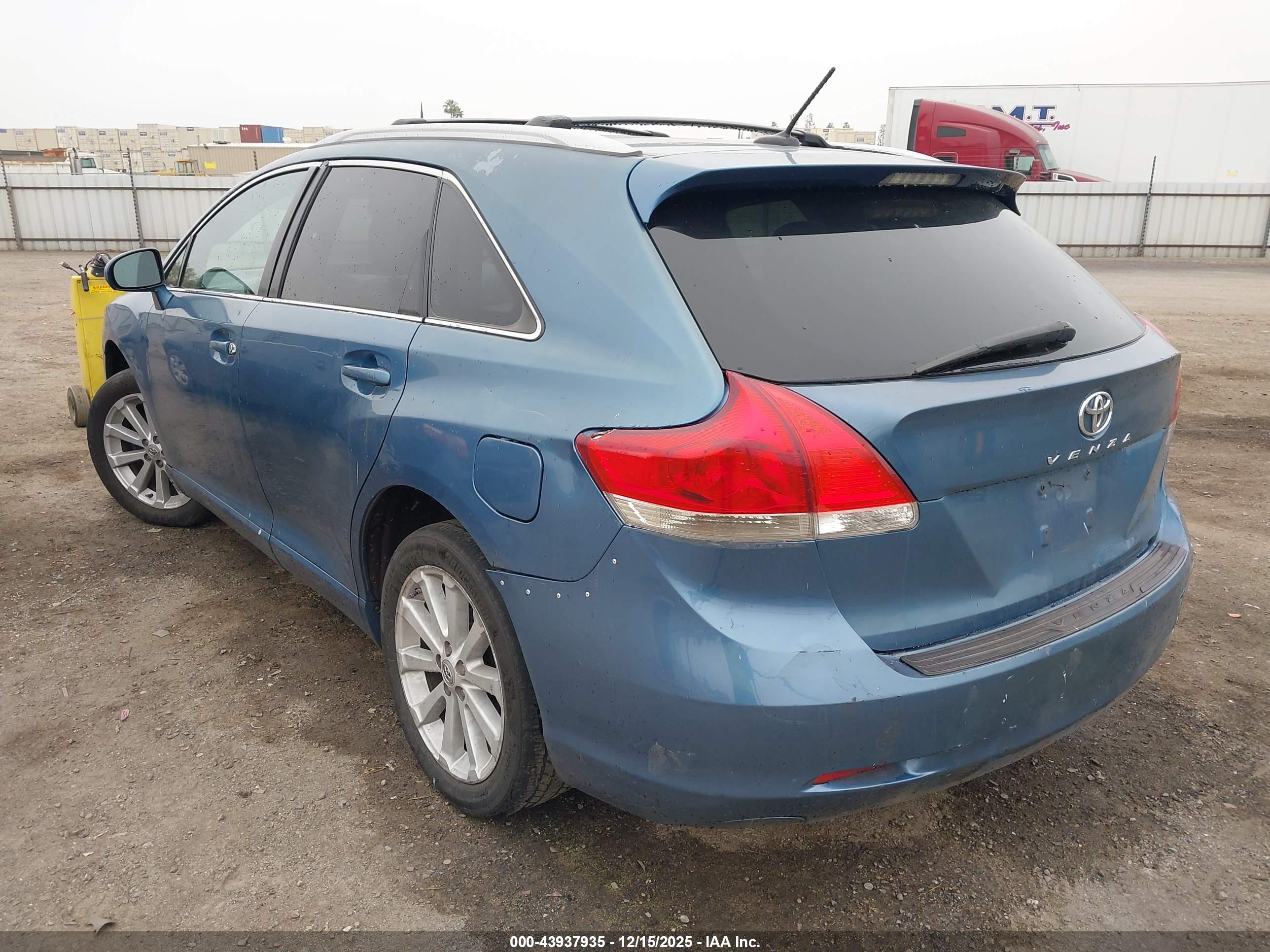TOYOTA VENZA image 3