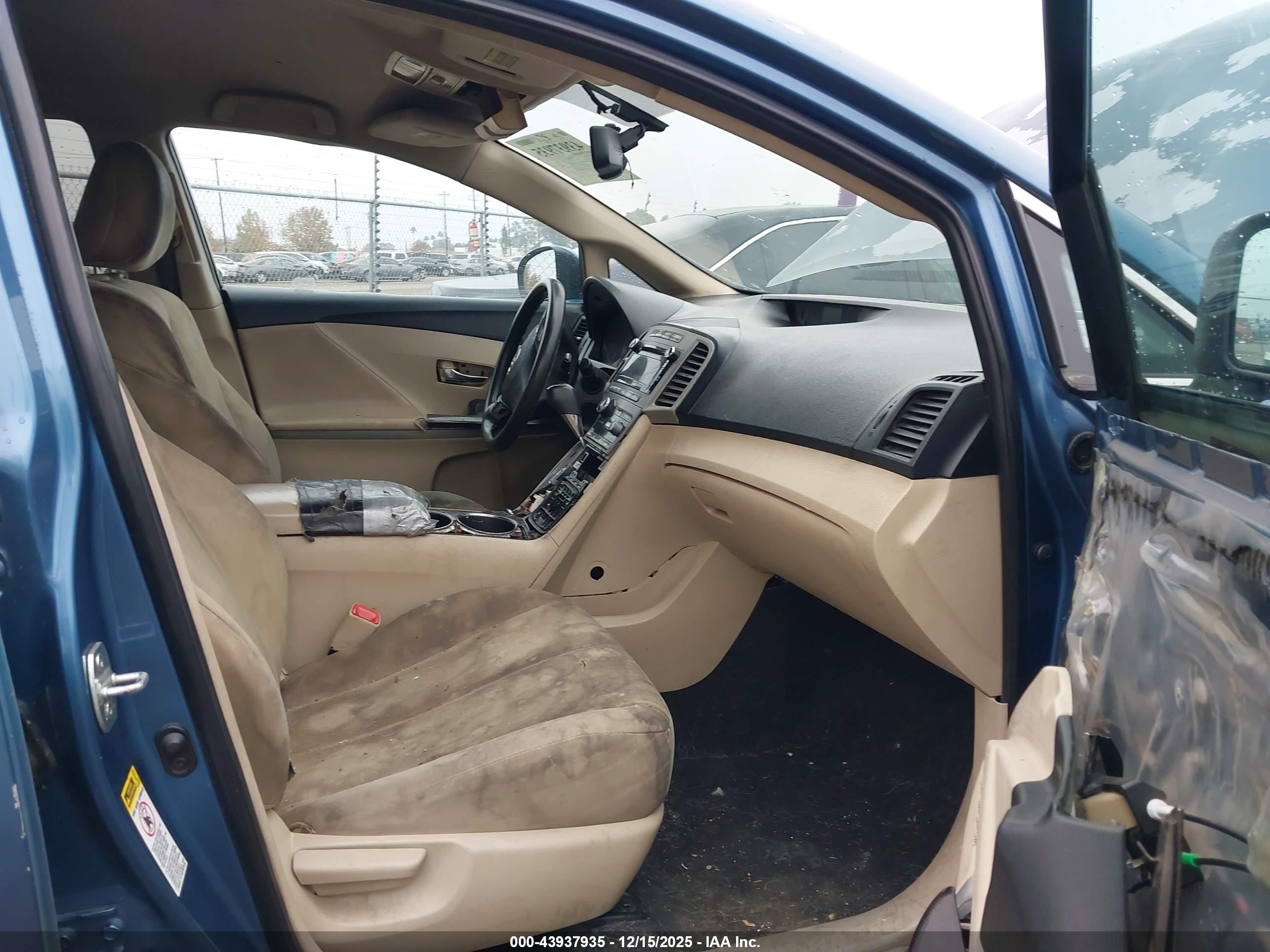 TOYOTA VENZA image 5