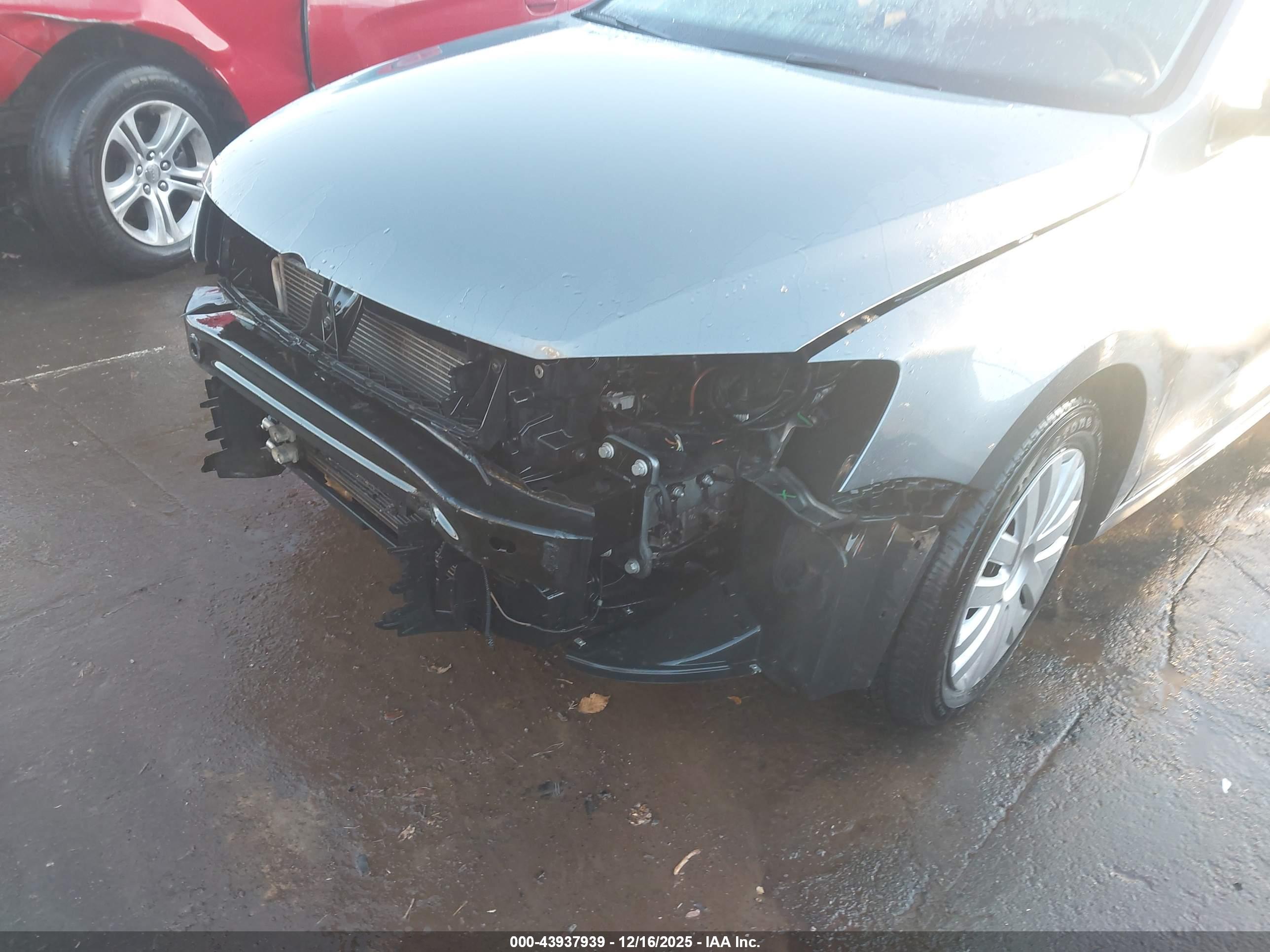 VOLKSWAGEN JETTA image 6