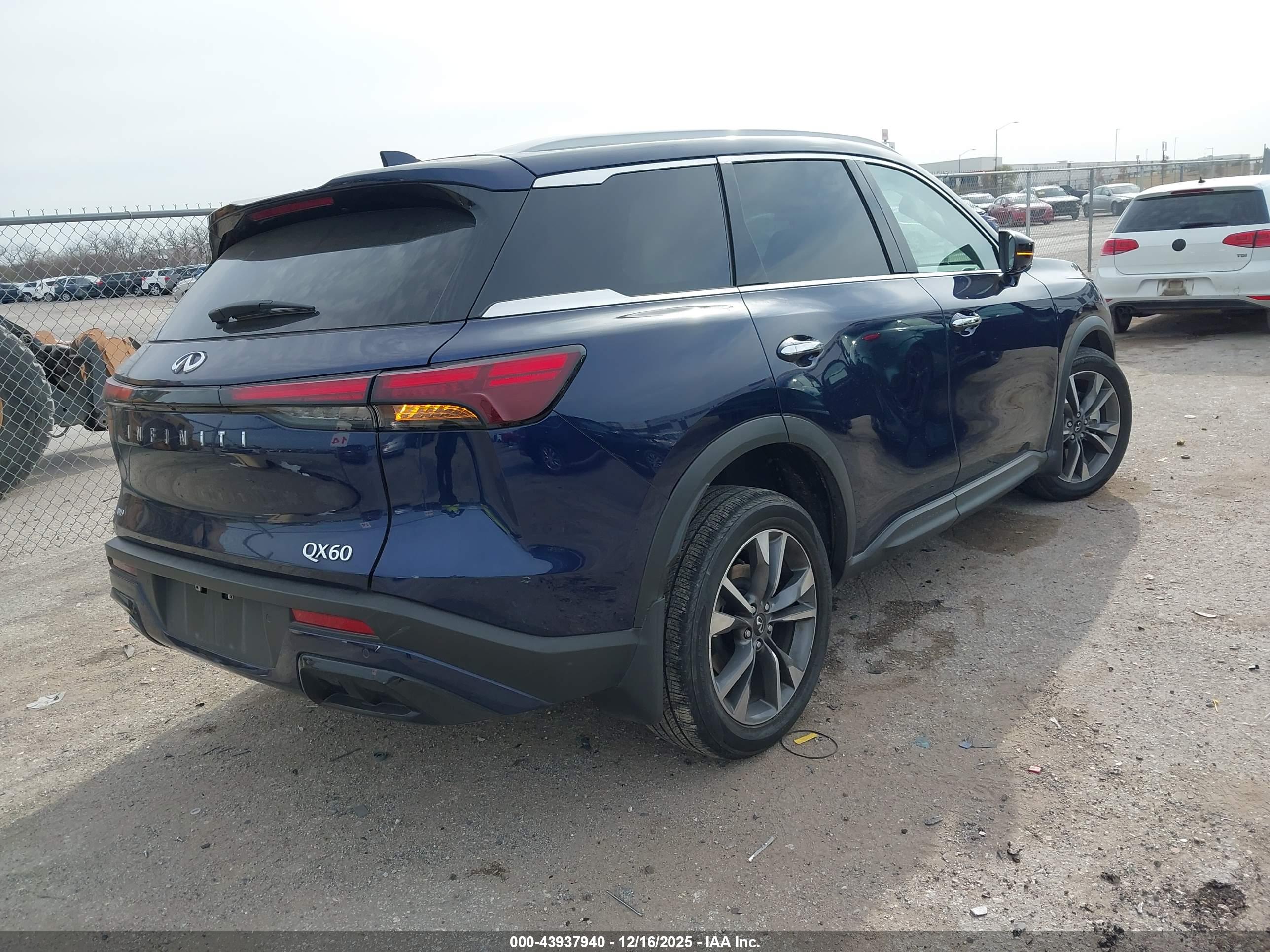 INFINITI QX60 image 4