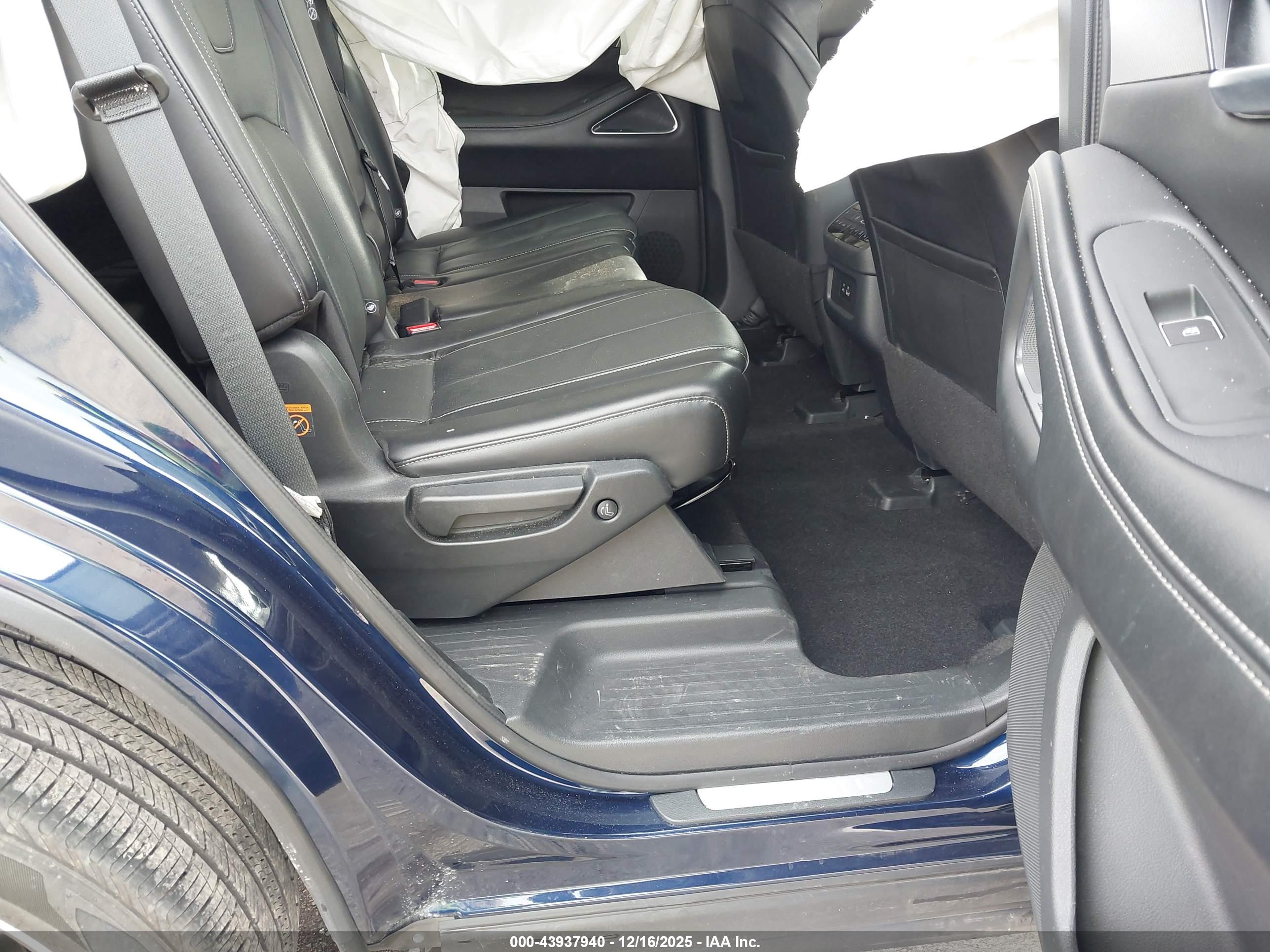 INFINITI QX60 image 8