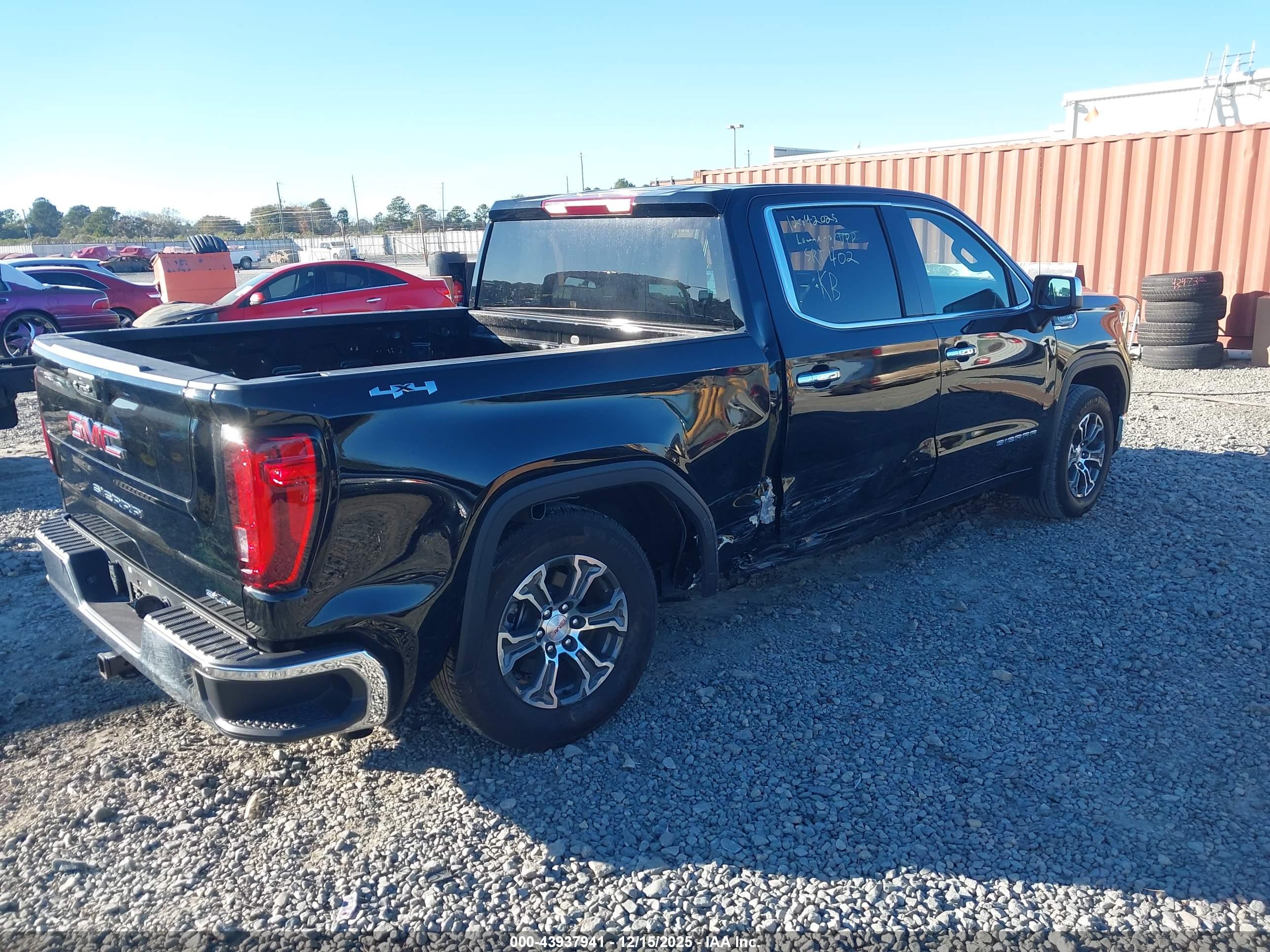 GMC SIERRA image 4