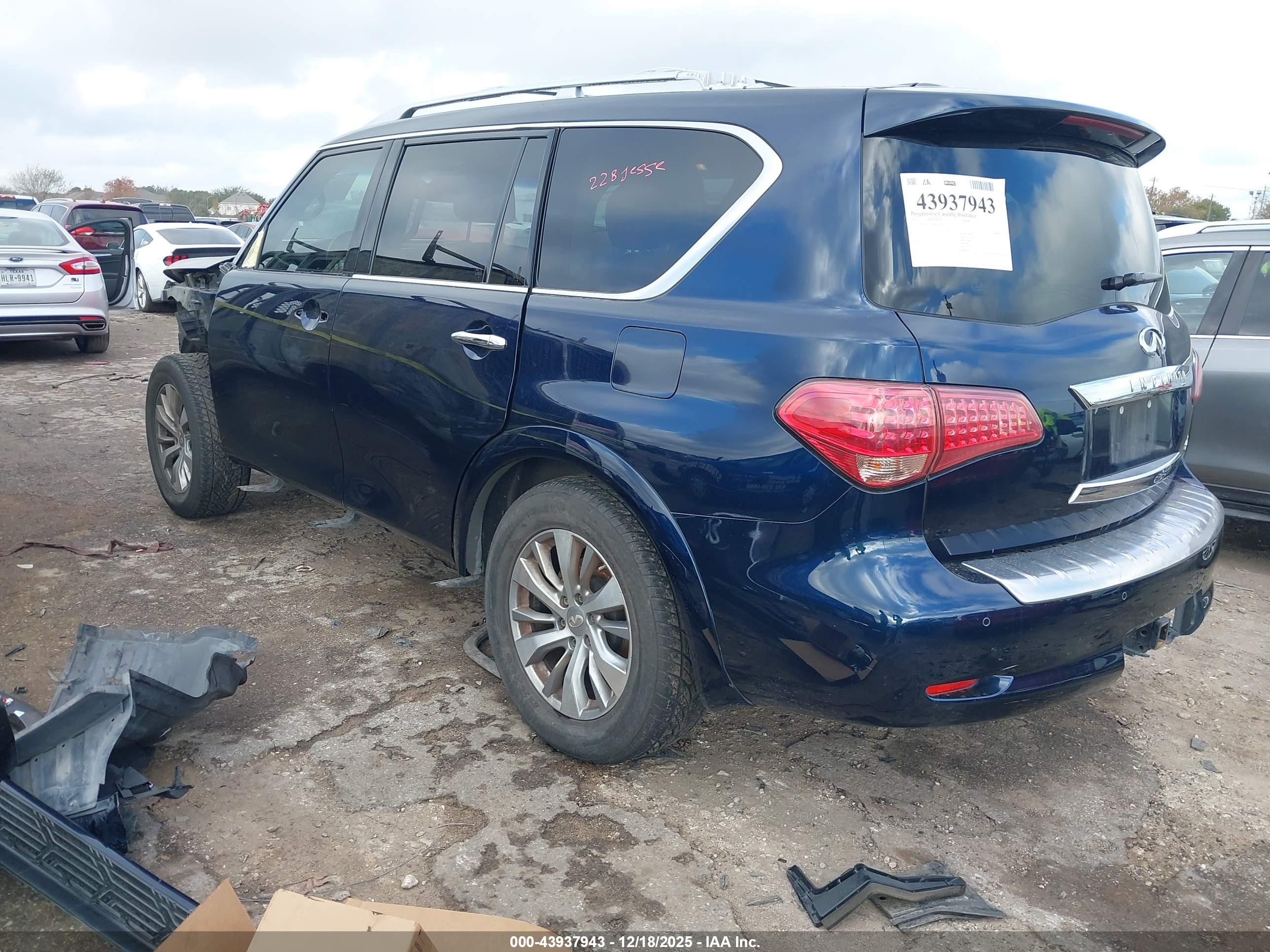 INFINITI QX80 image 3