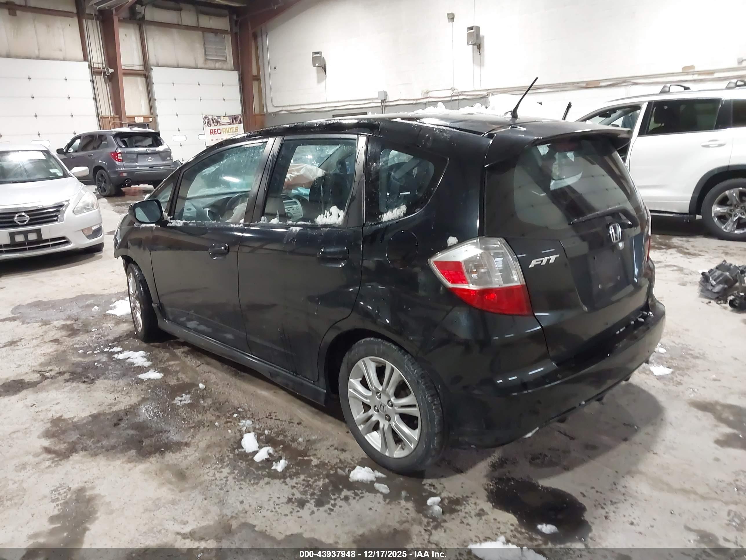 HONDA FIT image 3
