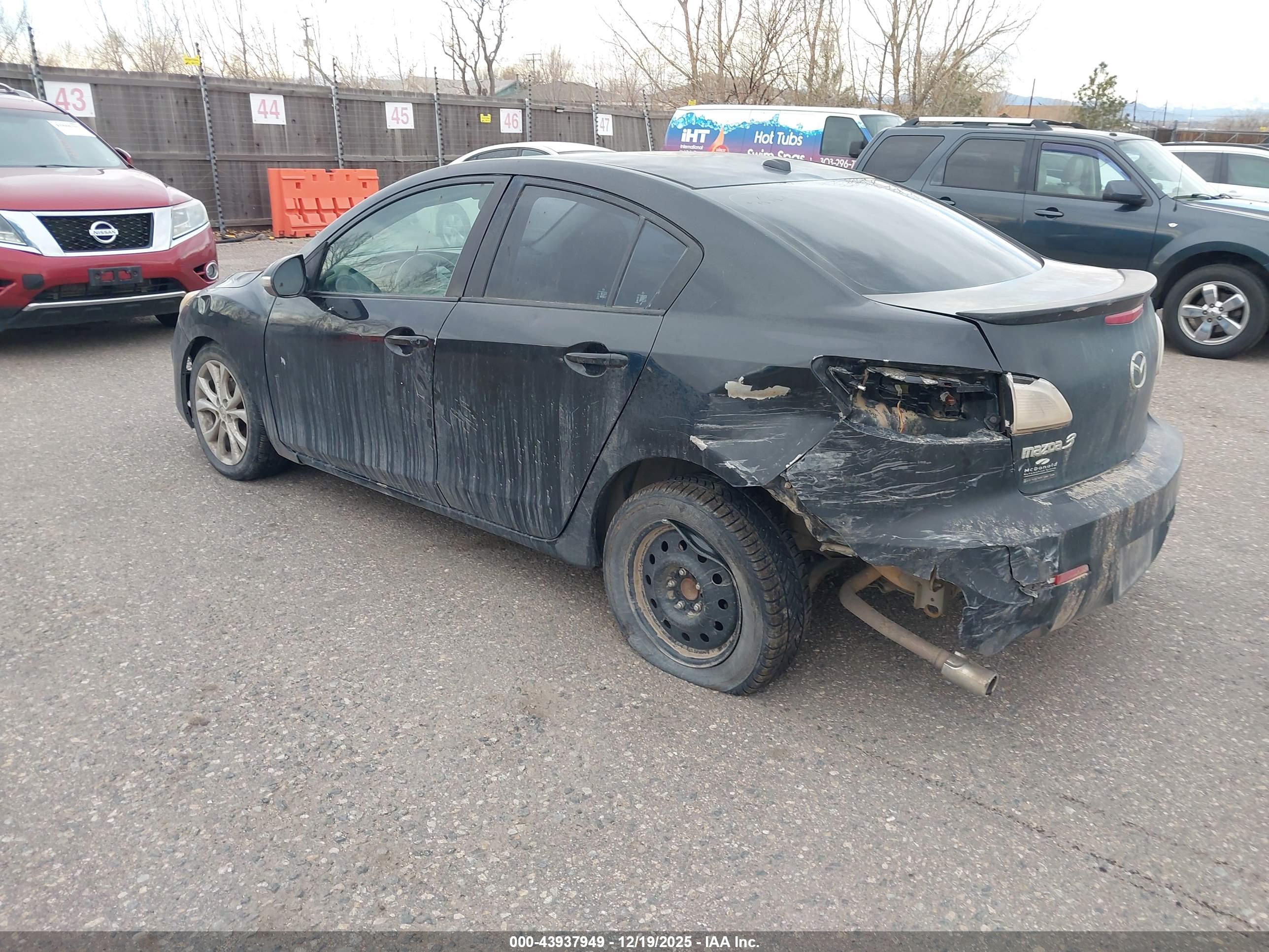 MAZDA MAZDA3 image 3