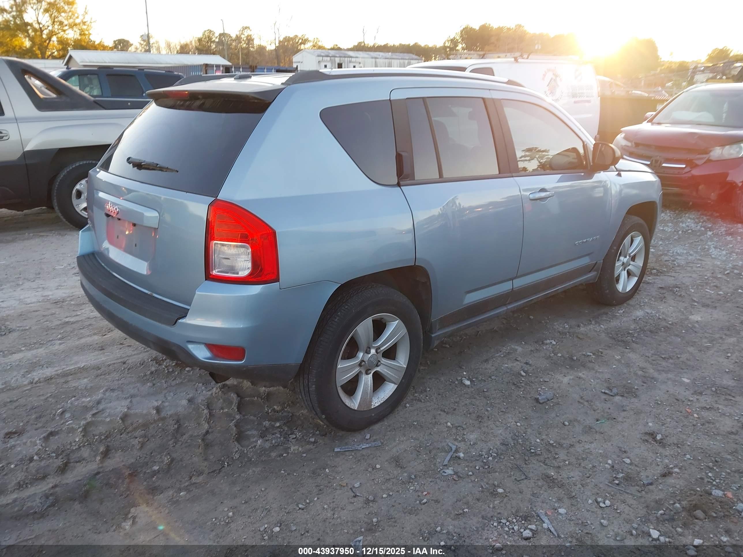 JEEP COMPASS image 4