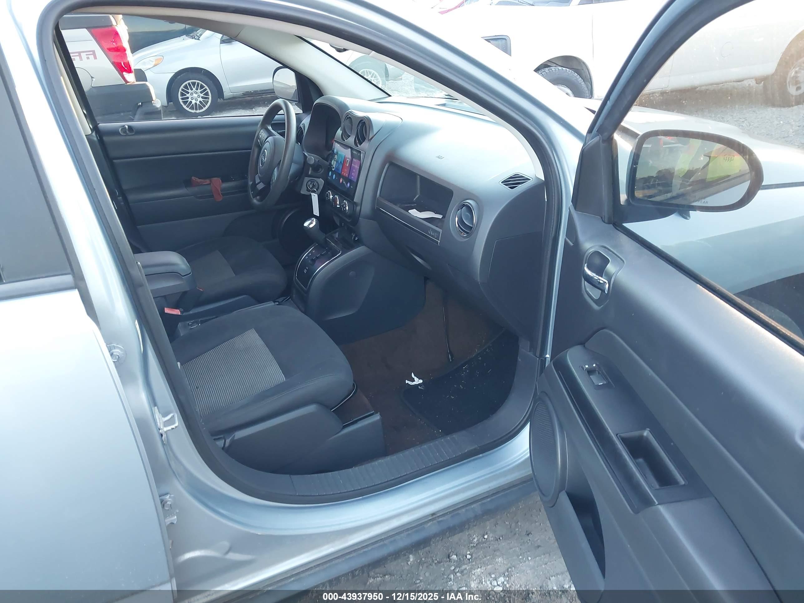 JEEP COMPASS image 5